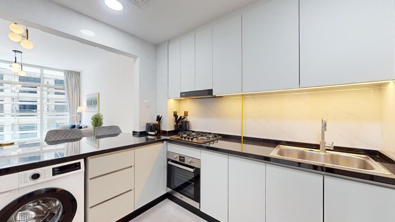 Uni Estate - Elegant One Bedroom Apartment