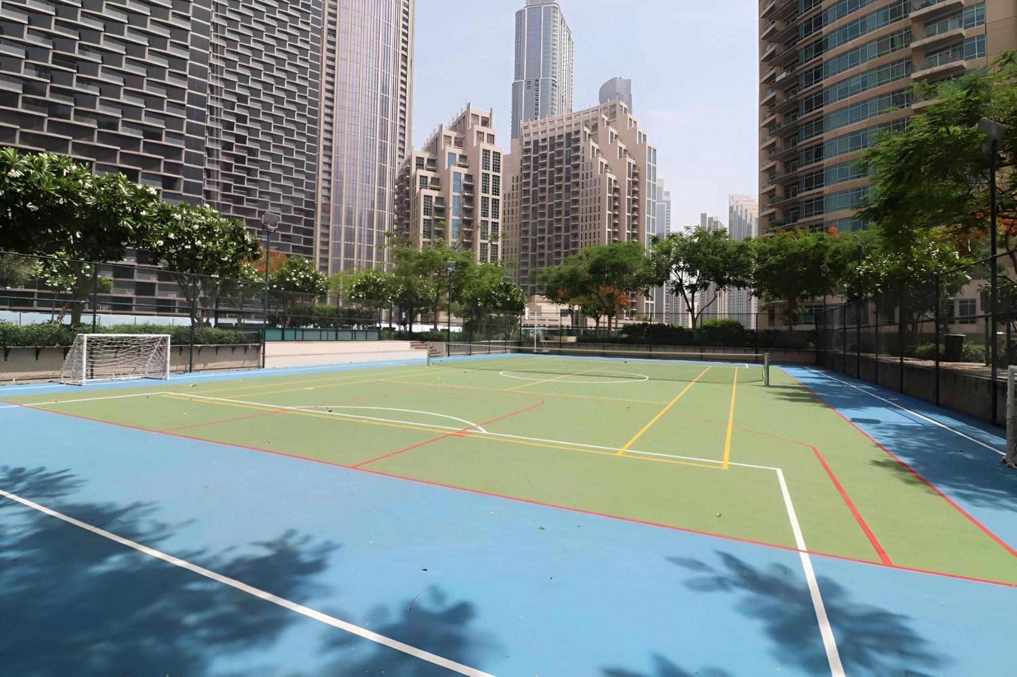 Stunning Burj Khalifa & Fountain View - Mall Access, Burj Vista Downtown Apartment Dubai