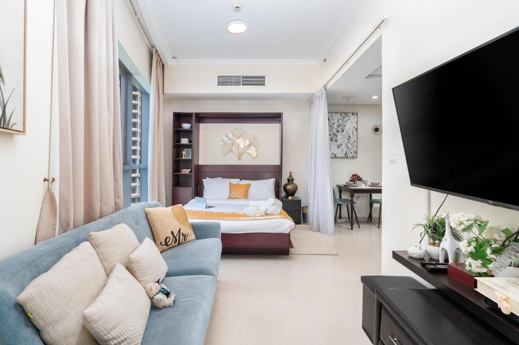 Apartment Vacay Lettings - Bay Tower - *
