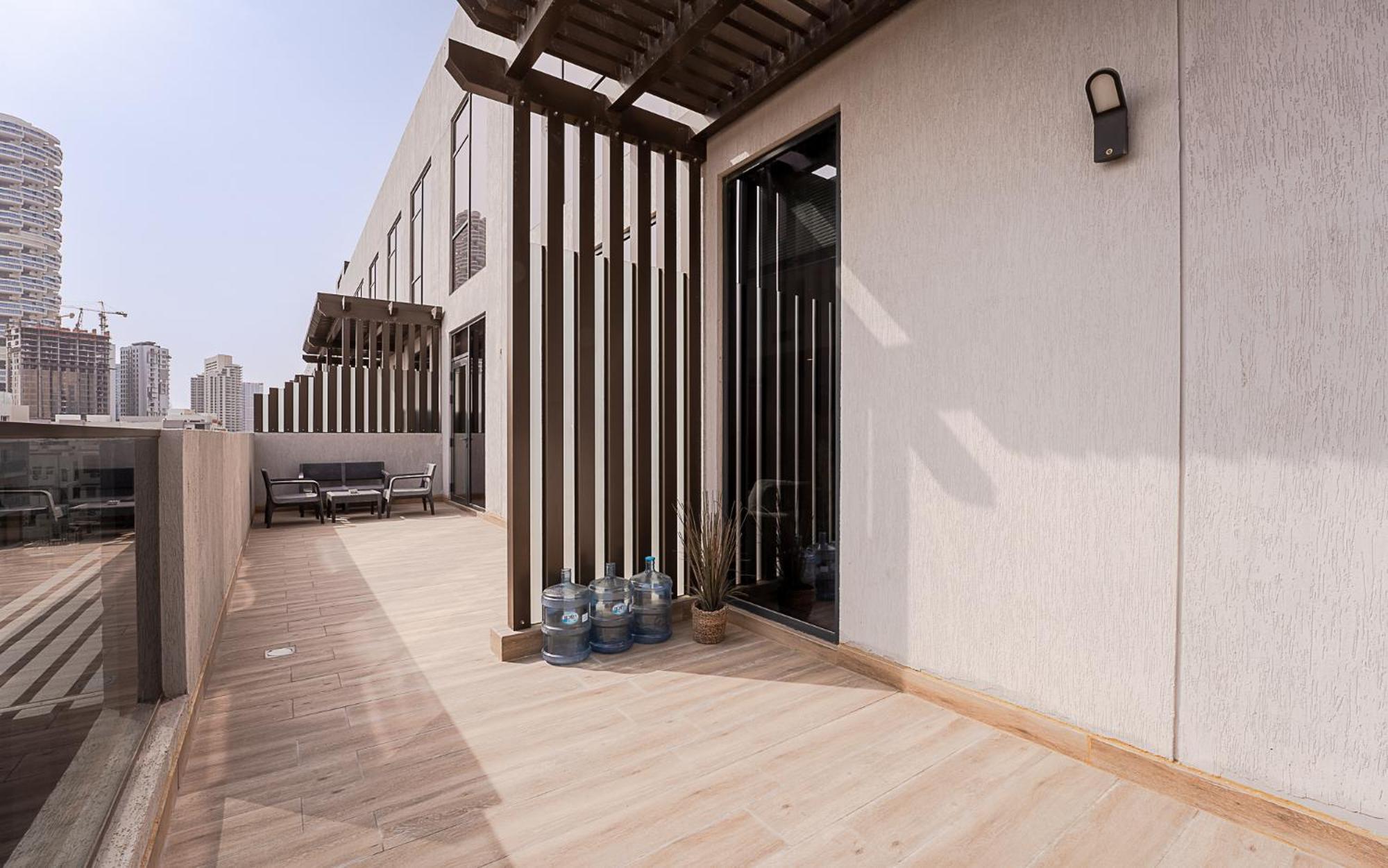 Modern Jvc 1br With Spacious Terrace * Dubai