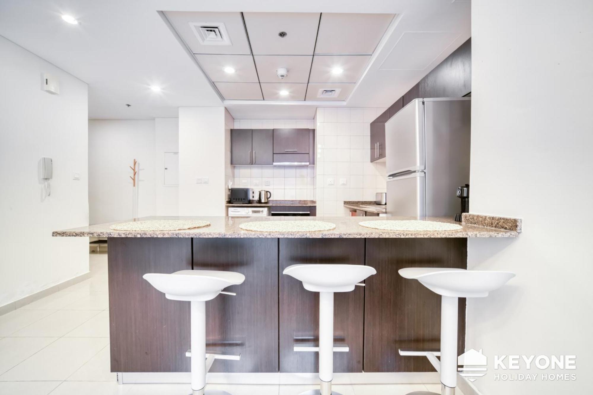 Contemporary One Bedroom 3 Apartment Dubai