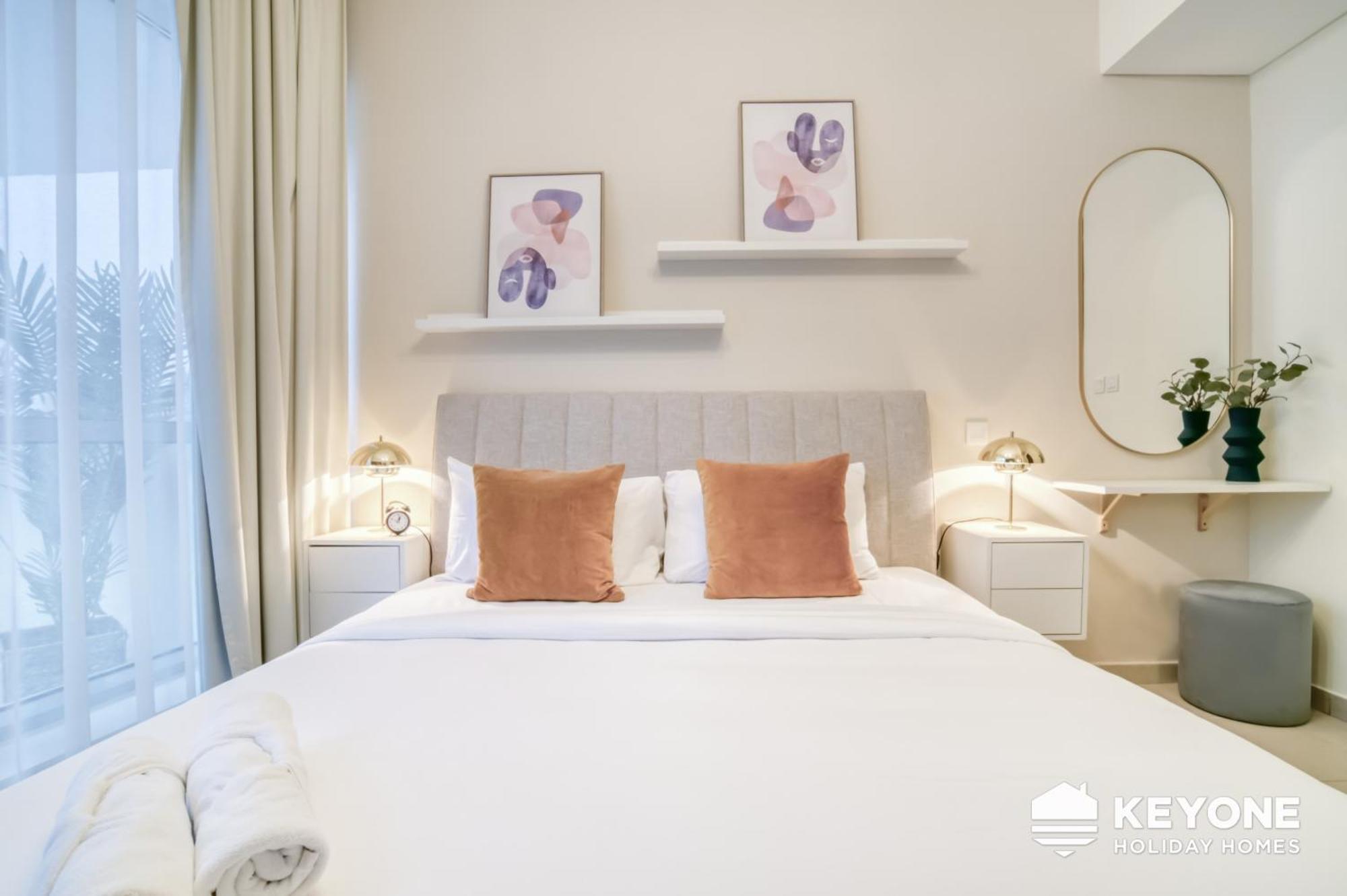 Contemporary One Bedroom 3 * Dubai