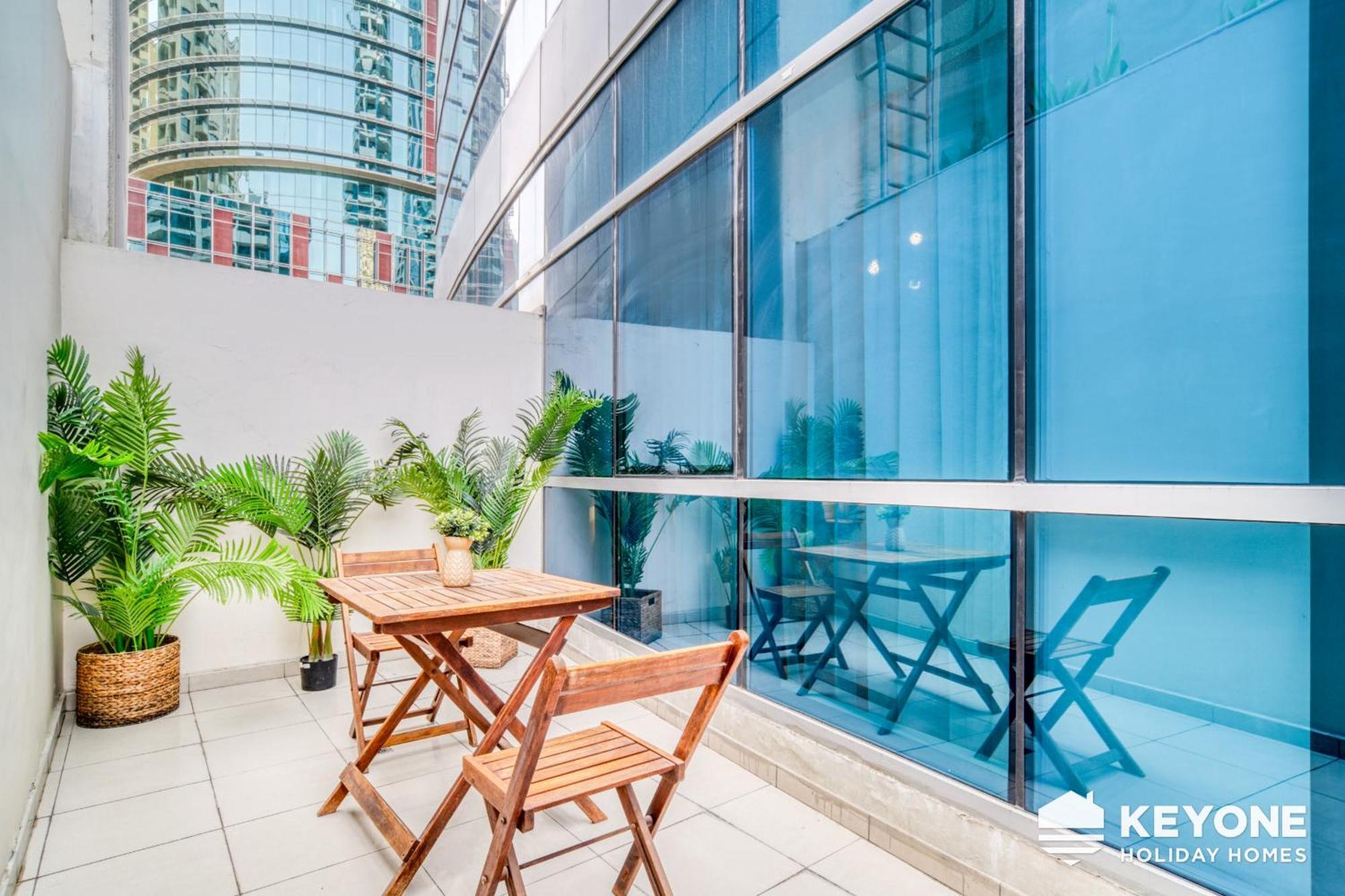 Contemporary One Bedroom 3 *