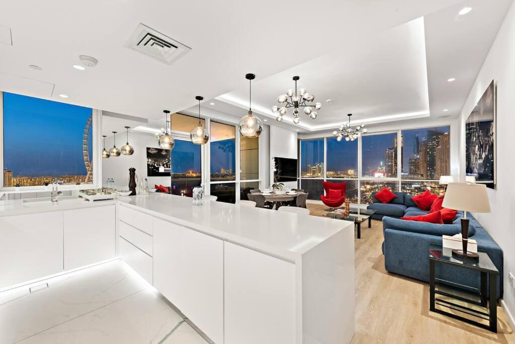 First Class 2br Vibrant Waterfront District Apartment *