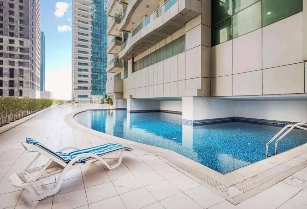 Luxurious Retreat With Stunning Marina & Palm View * Dubai