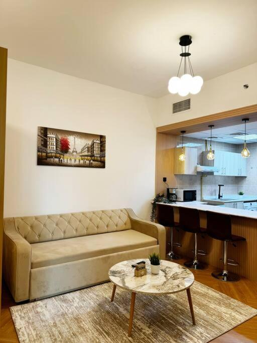Luxurious Retreat With Stunning Marina & Palm View * Dubai