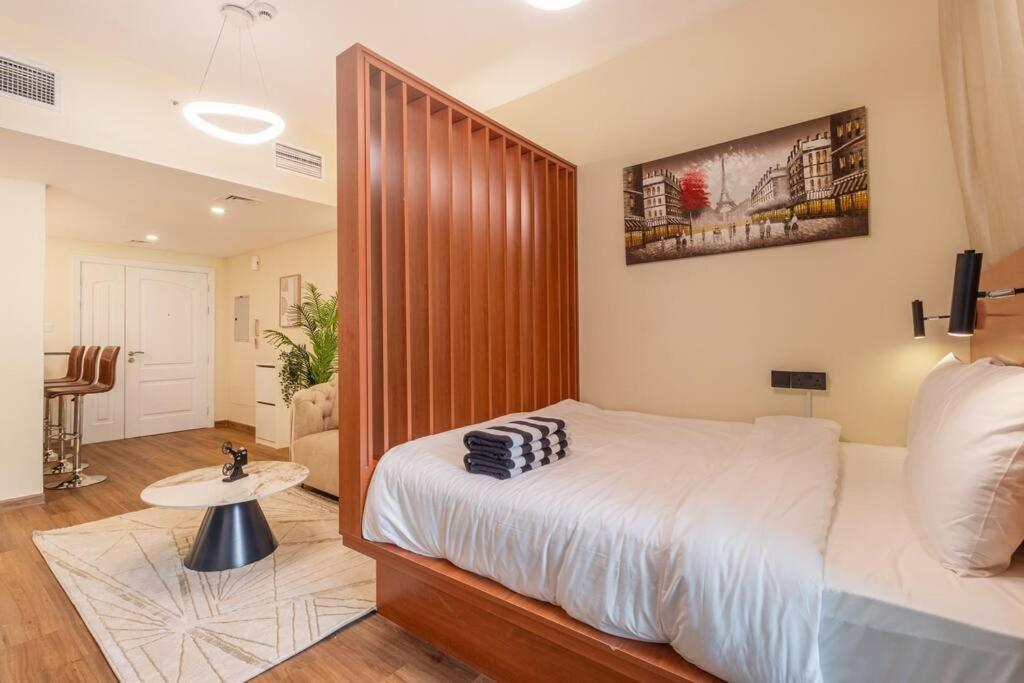 Luxury 3 Bedroom Near In Marina *