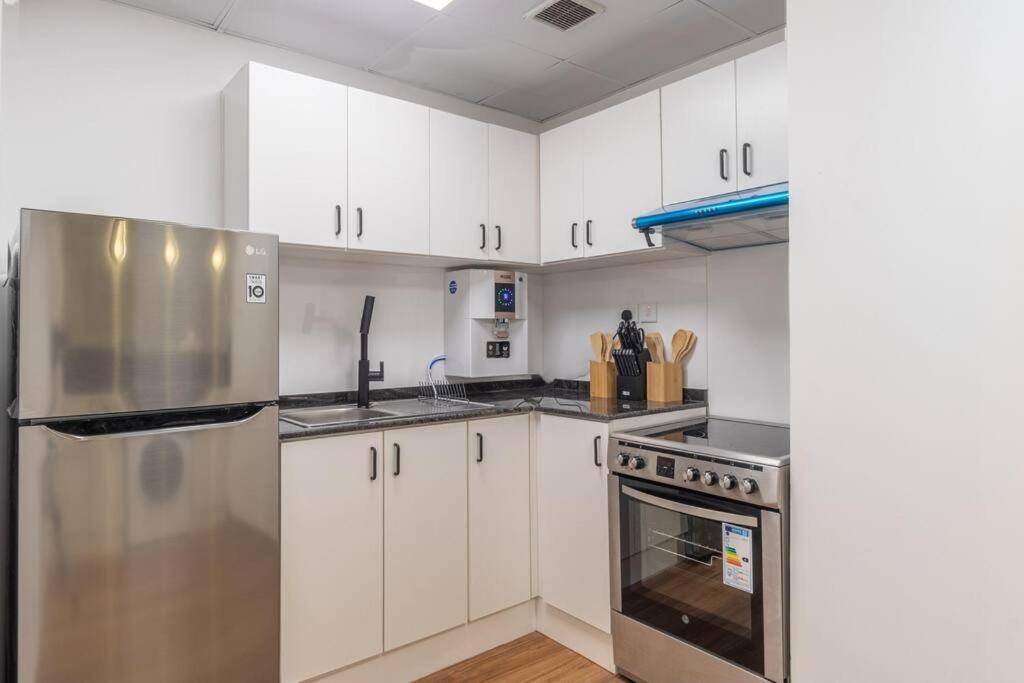 Apartment Luxury 3 Bedroom Near In Marina Dubai