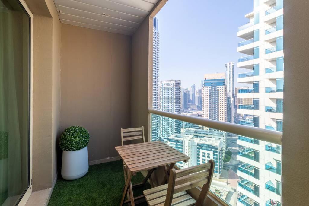 Luxury 3 Bedroom Near In Marina *