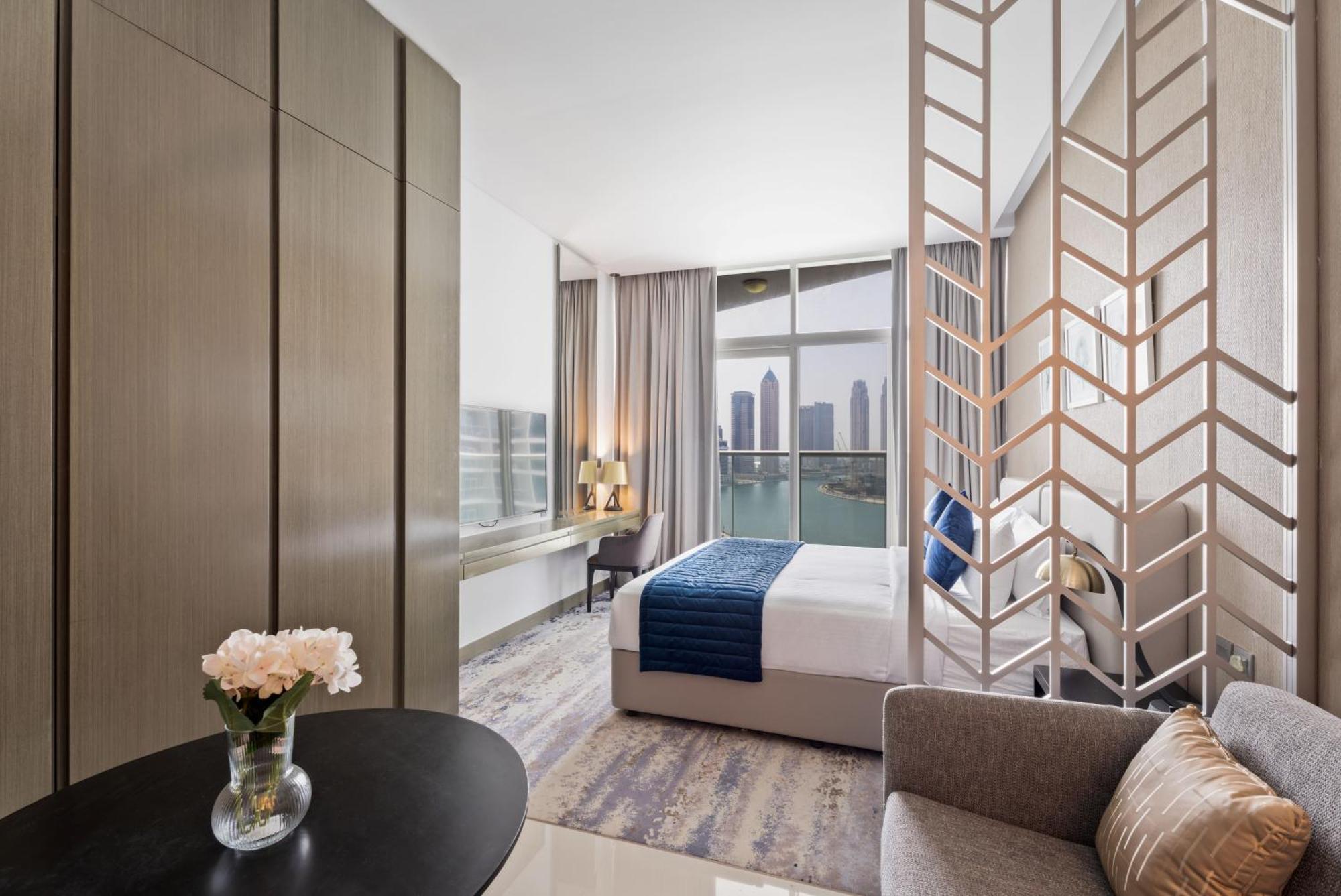 Aliving Stylish At Damac Prive With Balcony And Partial Burj Khalifa View-1315 * Dubai
