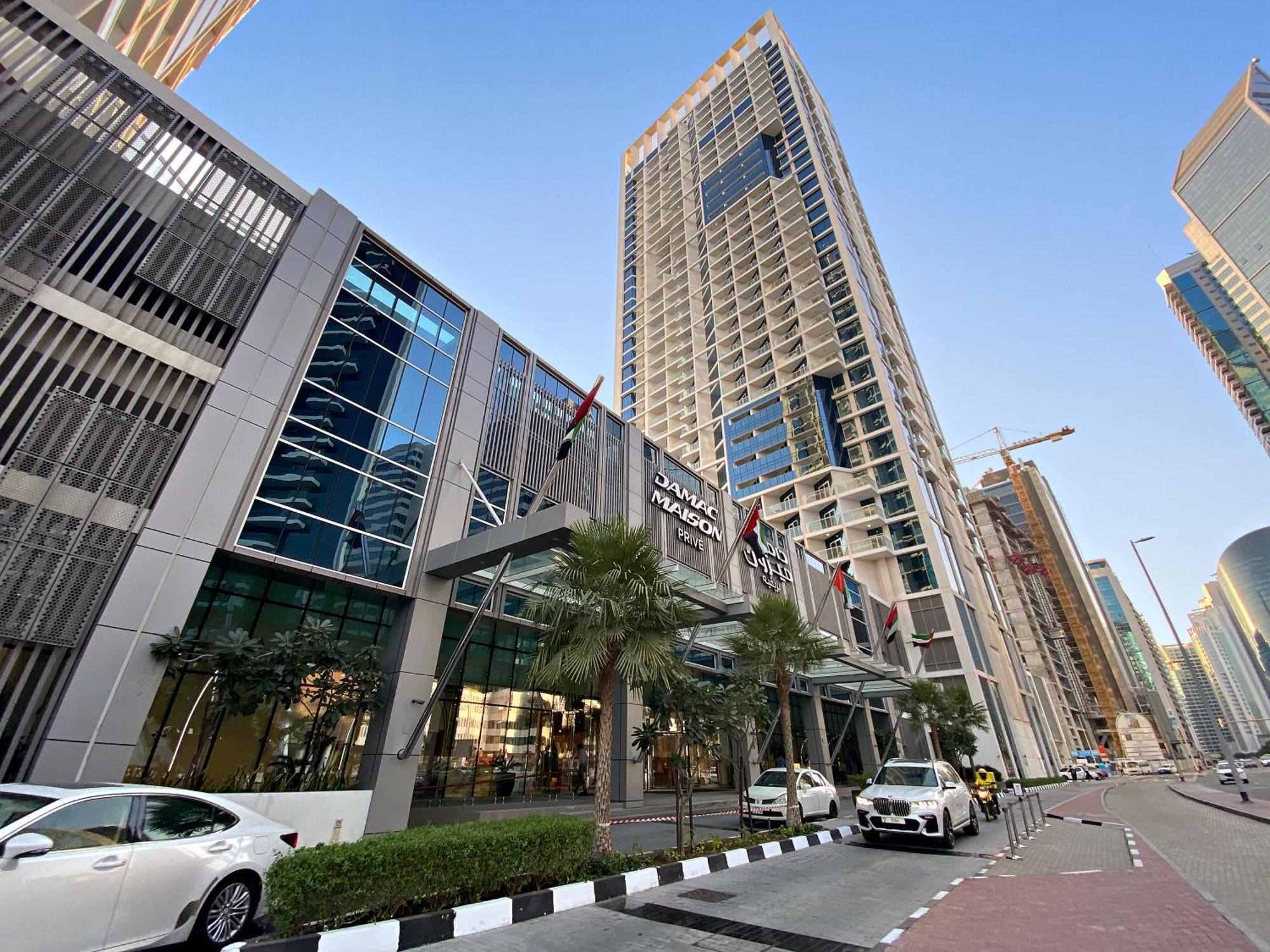 Aliving Stylish At Damac Prive With Balcony And Partial Burj Khalifa View-1315 Apartment