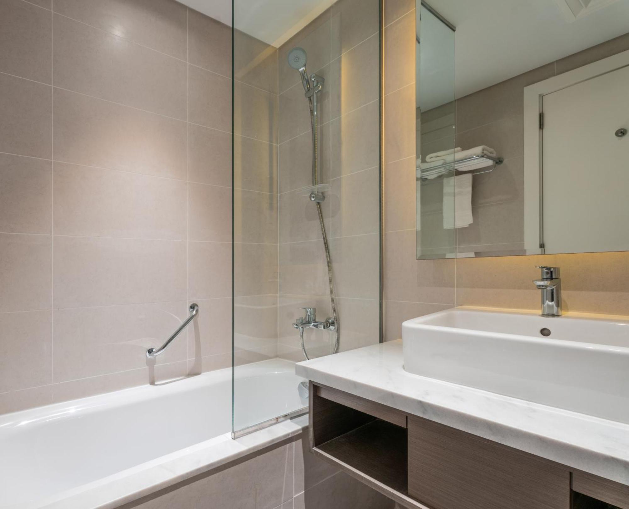 Aliving Stylish At Damac Prive With Balcony And Partial Burj Khalifa View-1315 Apartment Dubai
