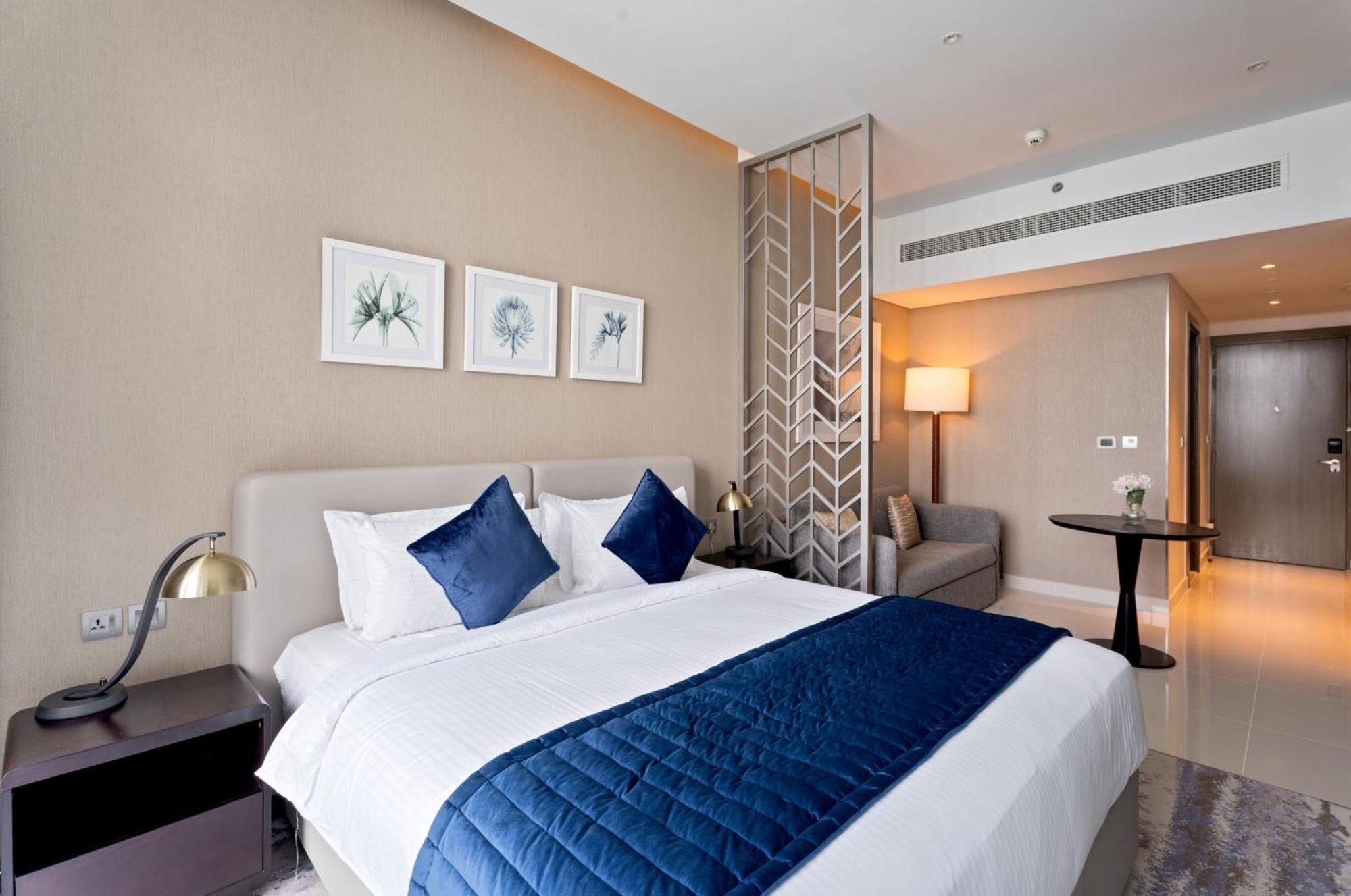 Apartment Aliving Stylish At Damac Prive With Balcony And Partial Burj Khalifa View-1315 Dubai
