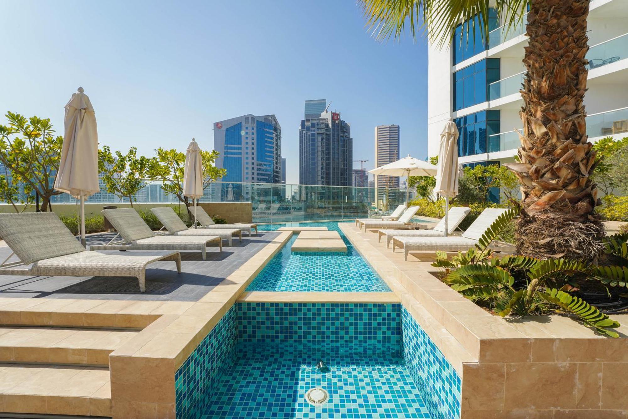 Apartment Aliving Stylish At Damac Prive With Balcony And Partial Burj Khalifa View-1315 Dubai