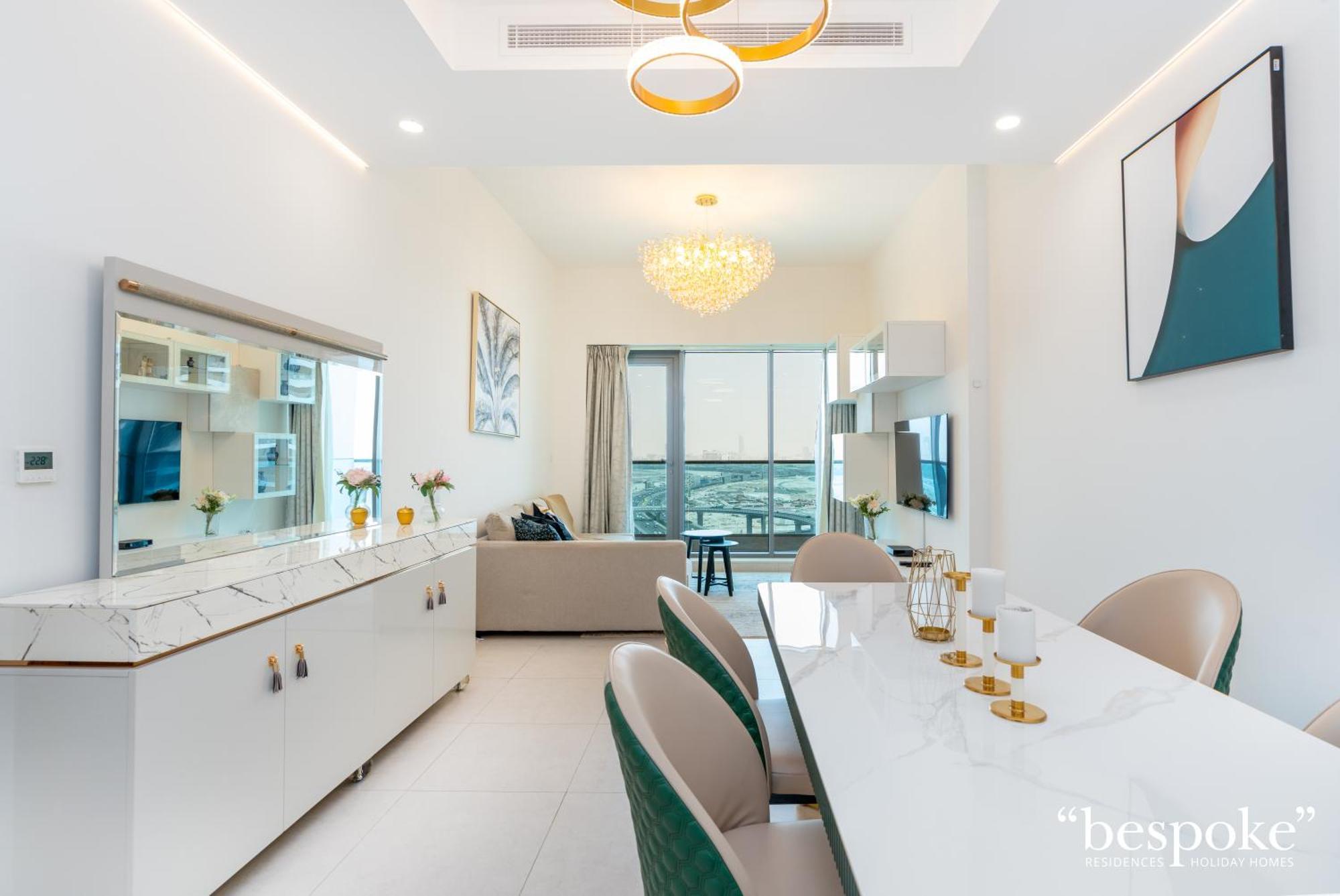 Bespoke - The Bay Residence, Stunning Views * Dubai