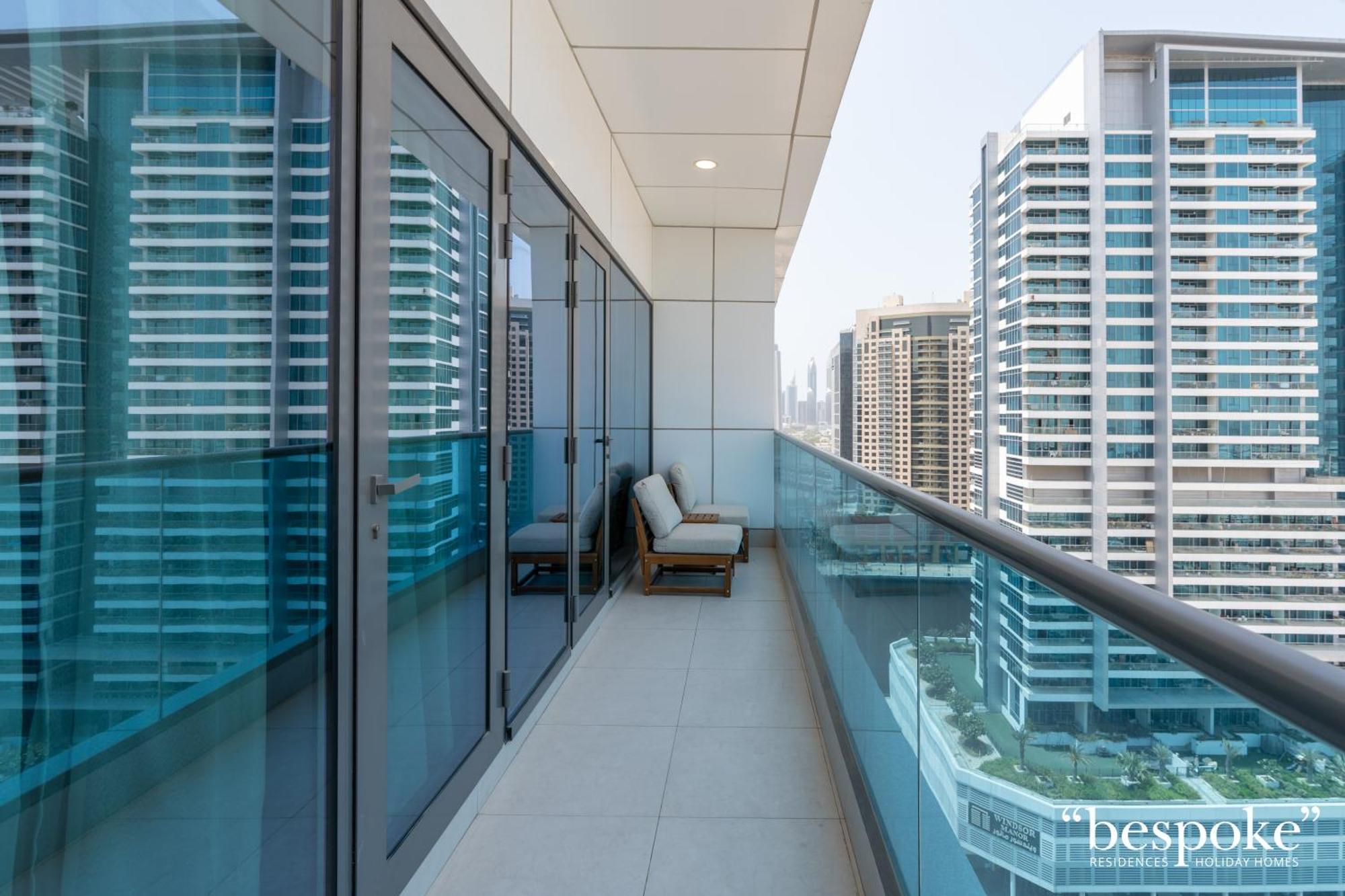 Apartment Bespoke - The Bay Residence, Stunning Views Dubai