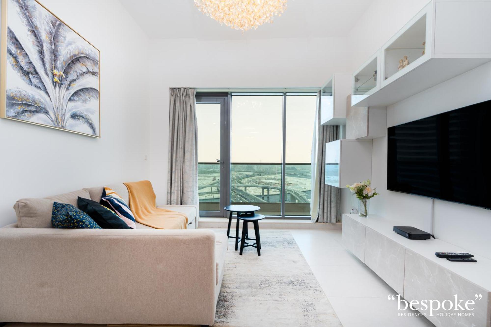 Bespoke - The Bay Residence, Stunning Views * Dubai