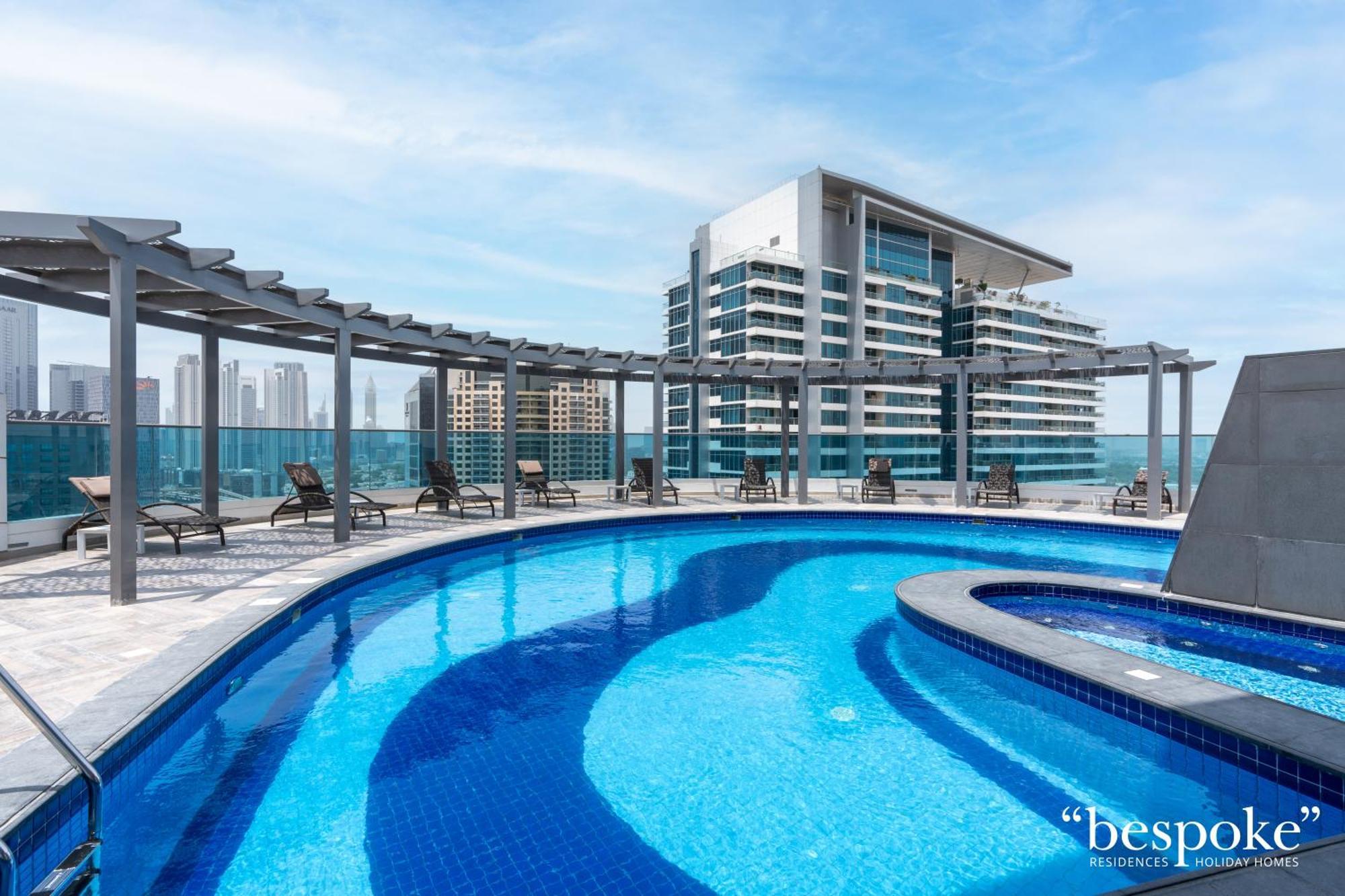 Bespoke - The Bay Residence, Stunning Views
