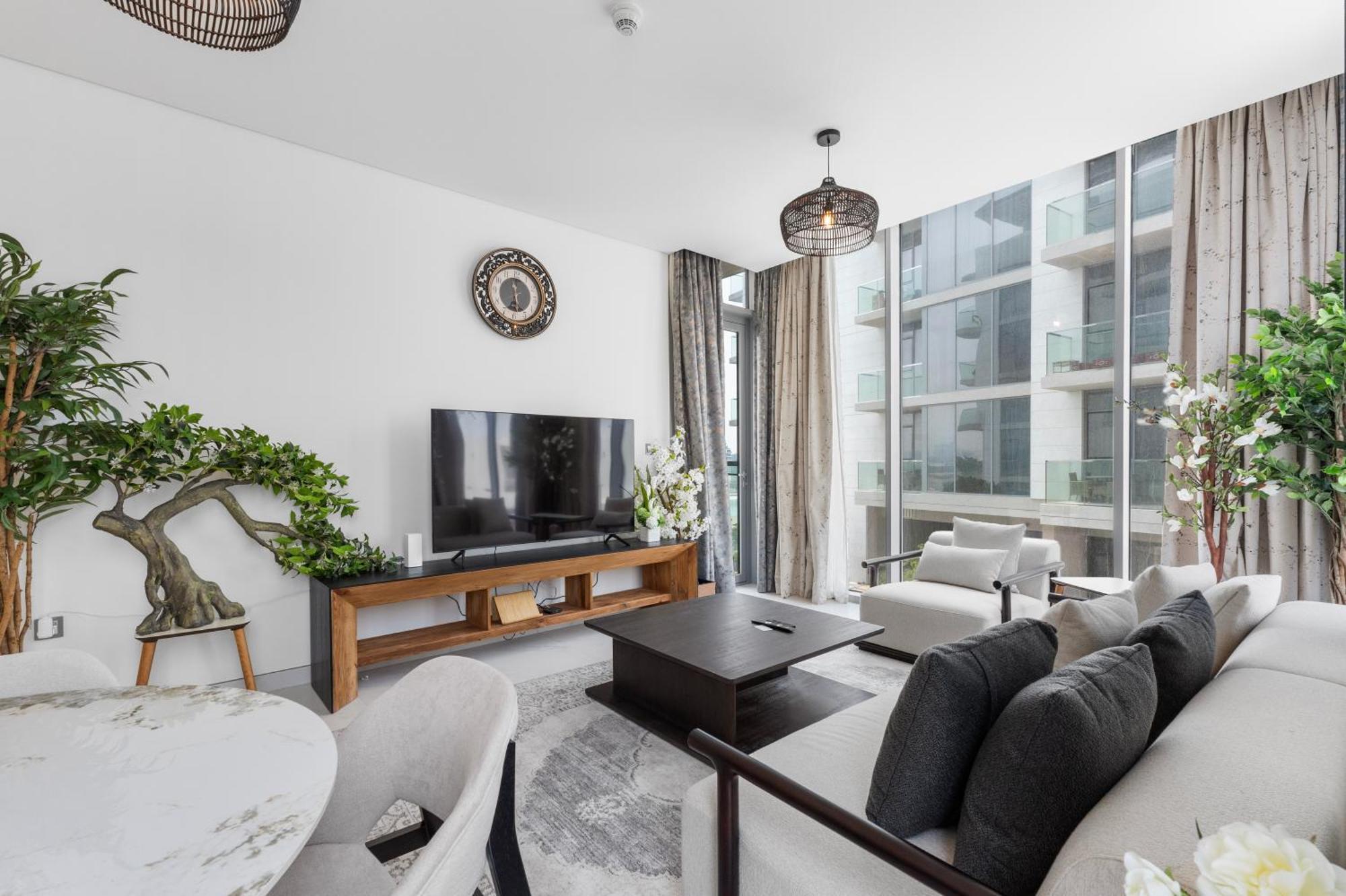 Apartment District One, Mbr New Partial Lagoon View