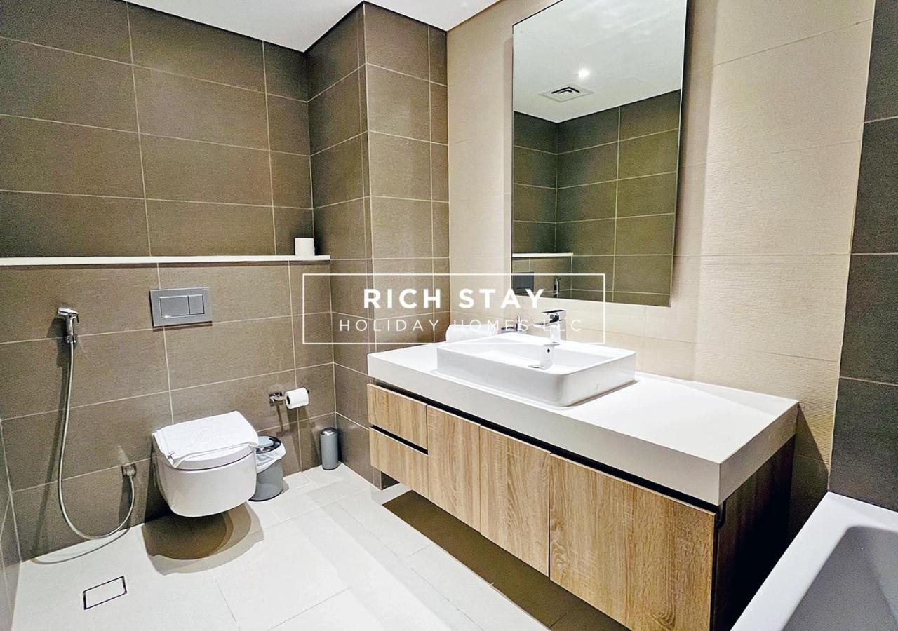 Glamorous 2br In Liv Residences, Marina