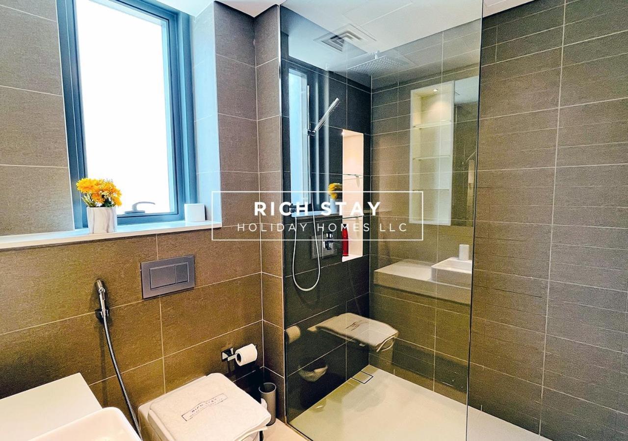 Glamorous 2br In Liv Residences, Marina Dubai