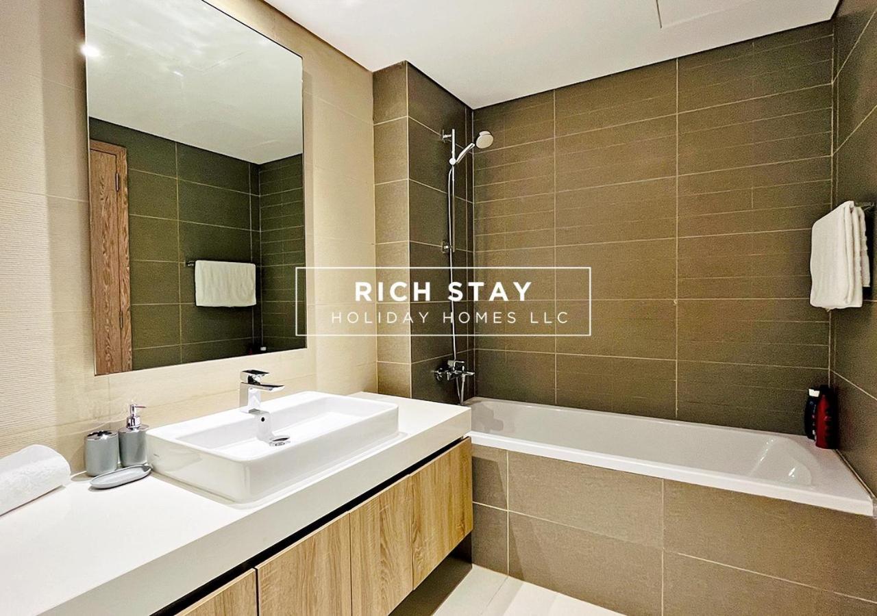Glamorous 2br In Liv Residences, Marina