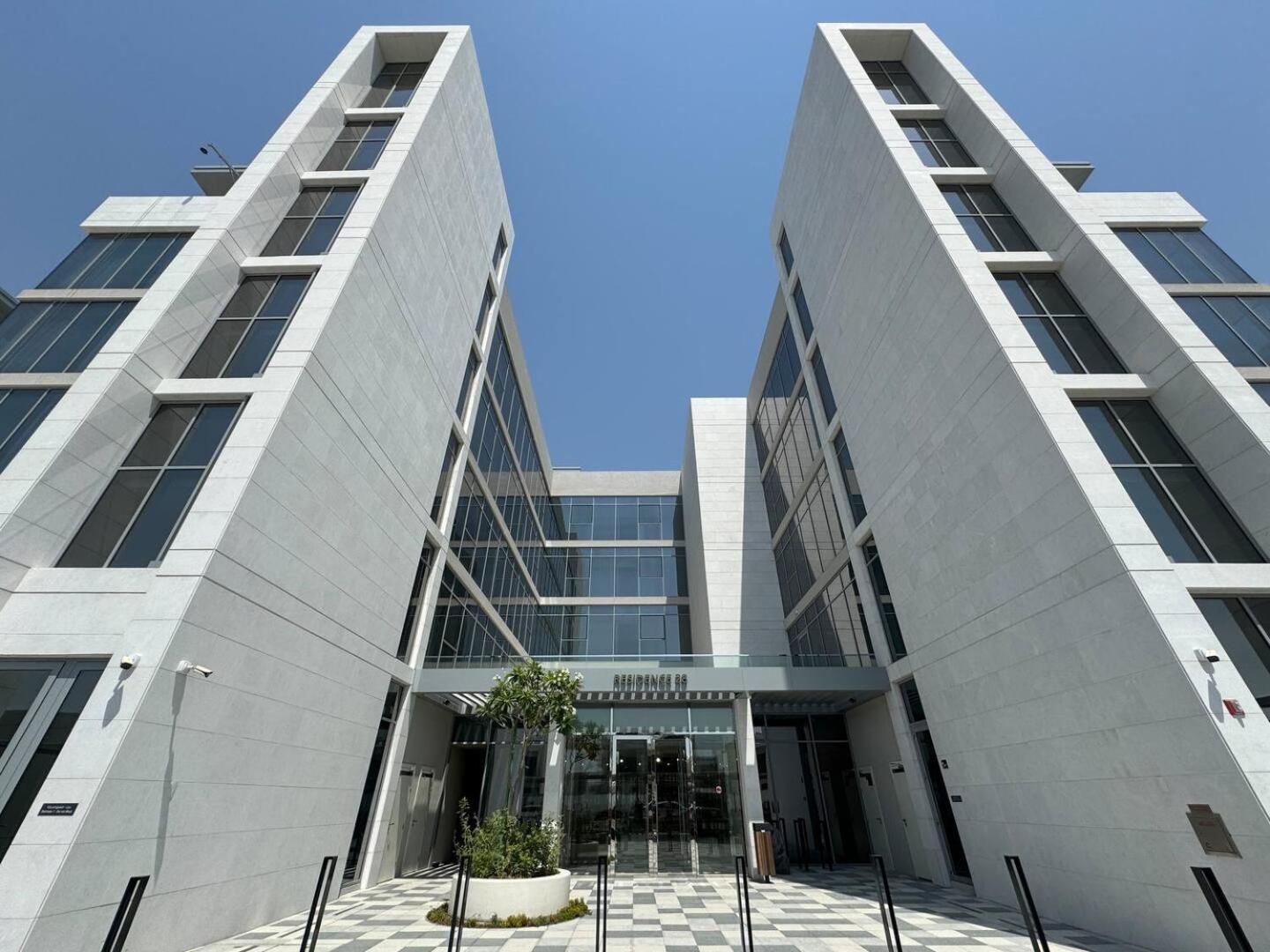 Apartment District One, Mbr New Partial Lagoon View