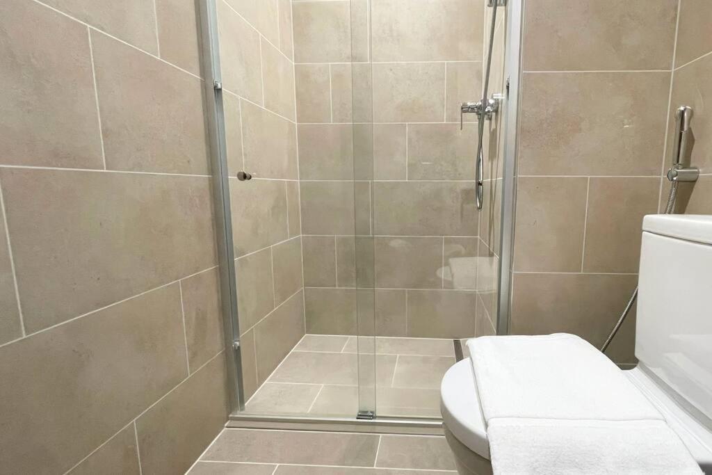 Apartment Elegant 1br In Sobha Hartland