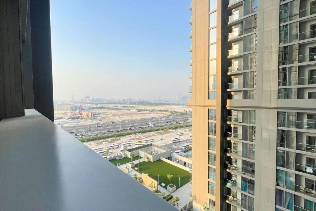 Apartment Elegant 1br In Sobha Hartland