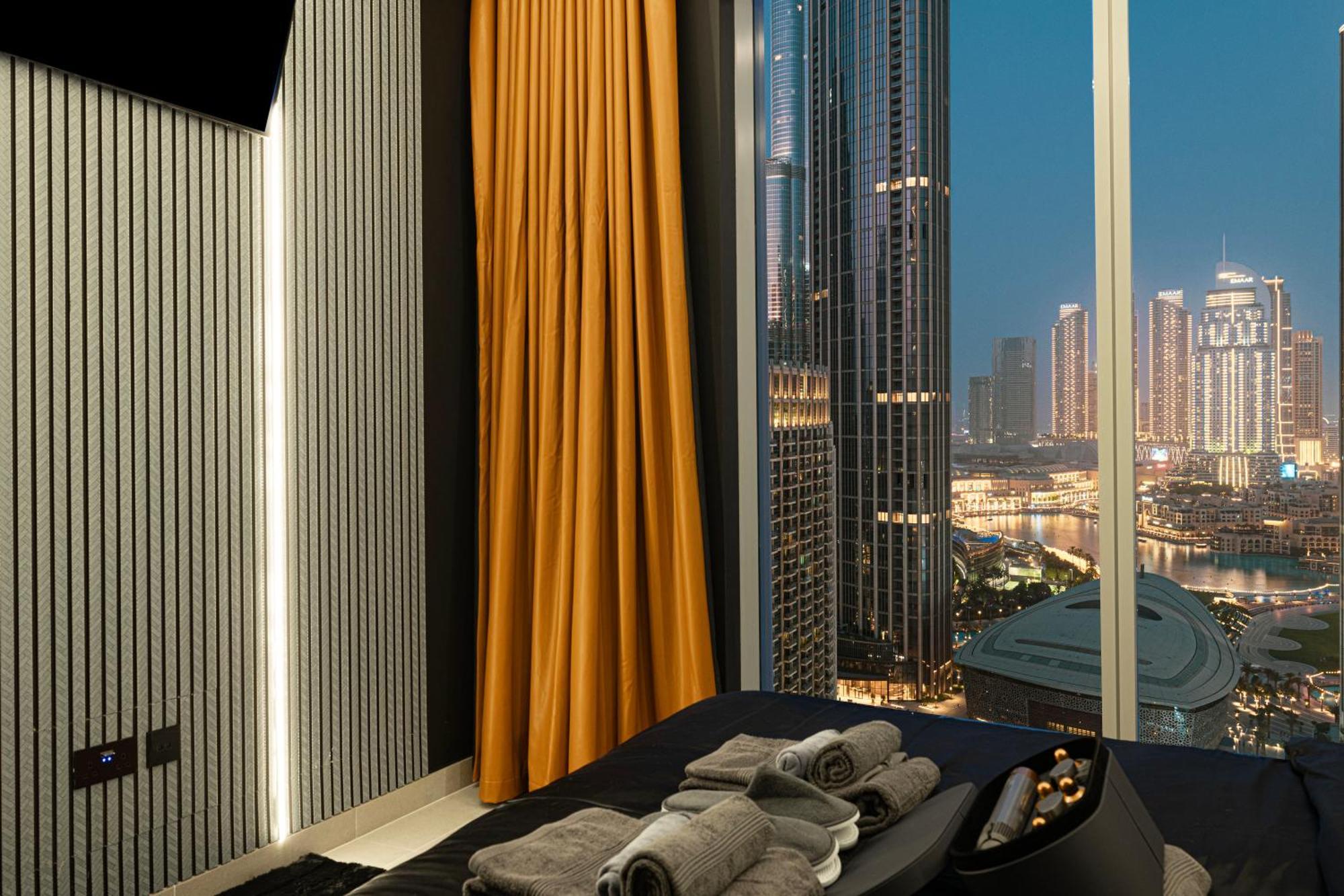 Kabene Exotic, Burj Khalifa & Fountain View, 5 Starts, 4 Bedroom, In Apartment *