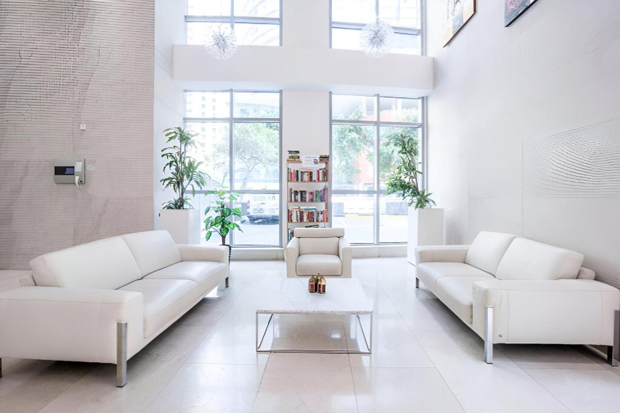 Apartment Vacay Lettings - Bay Tower - *