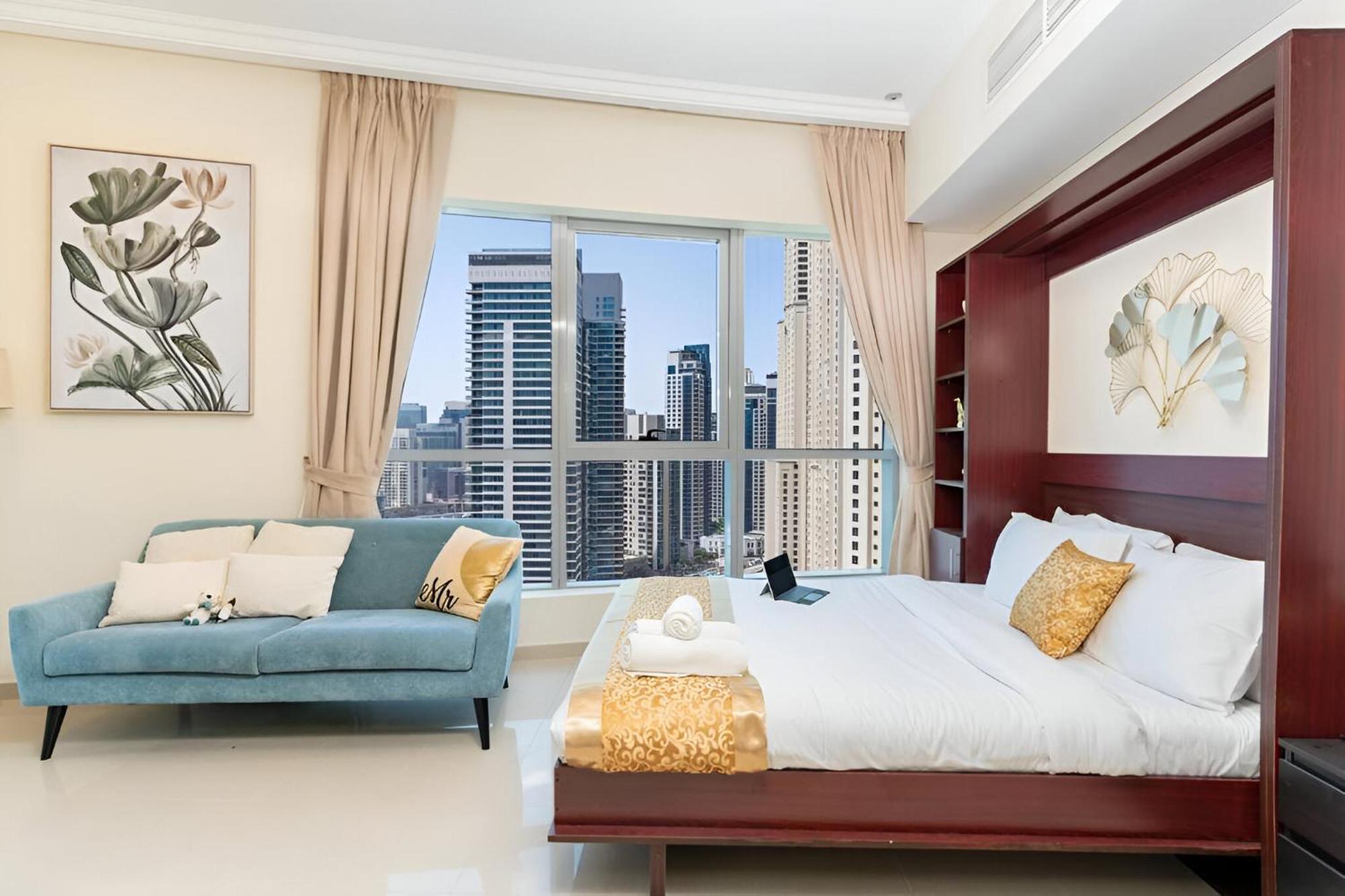 Vacay Lettings - Bay Tower - * Dubai
