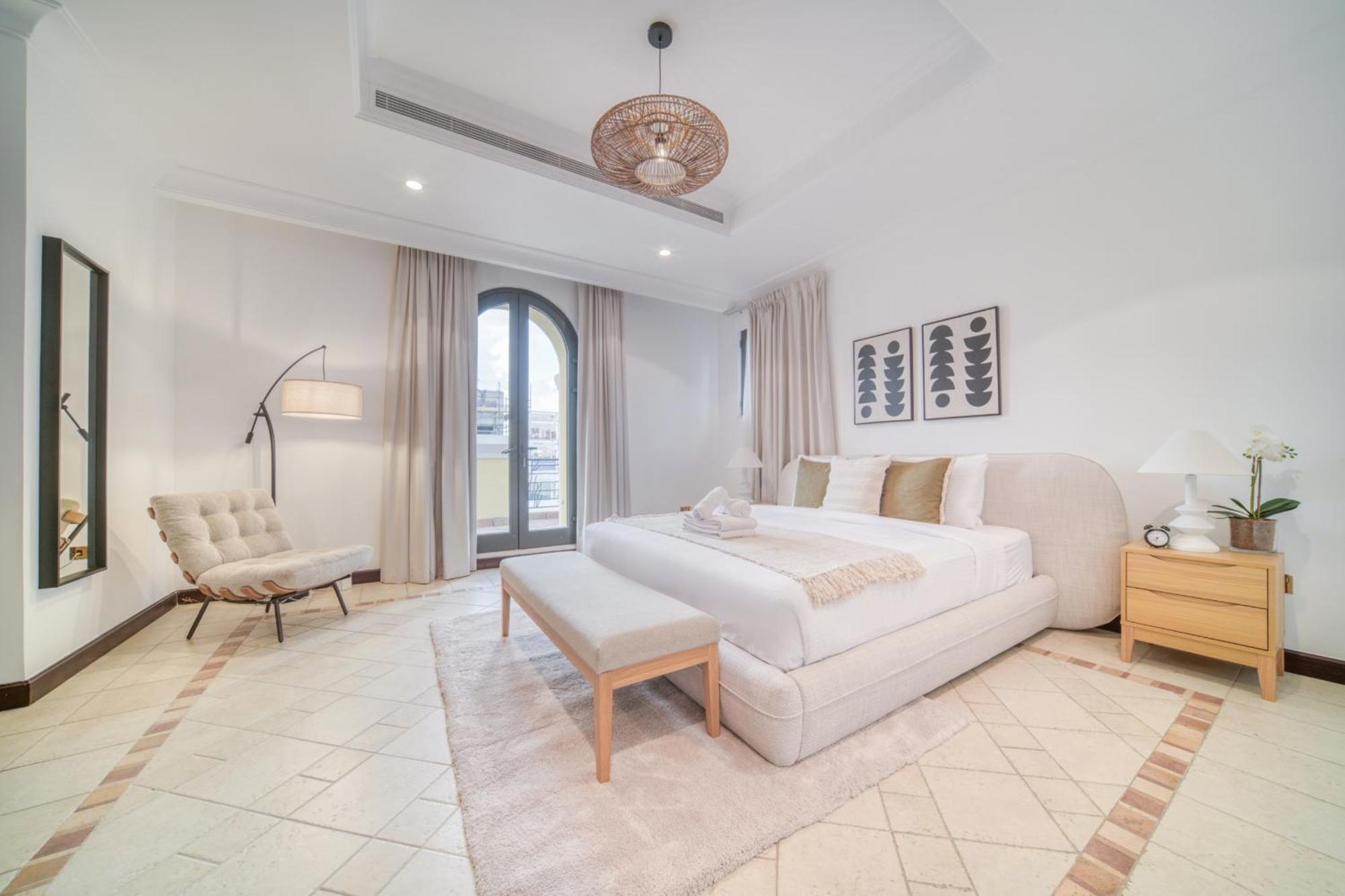 Villa Frond D, Front Villa, Palm Jumeirah - Mint *
