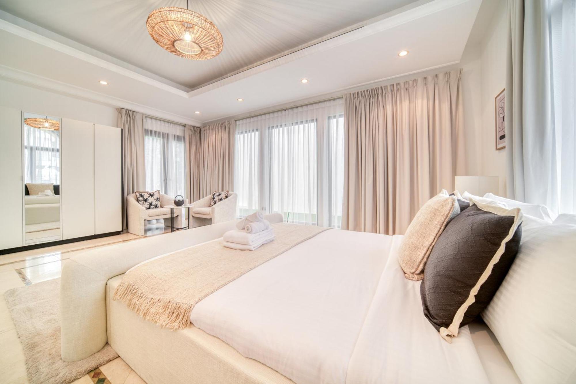 Frond D, Front Villa, Palm Jumeirah - Mint Villa Dubai