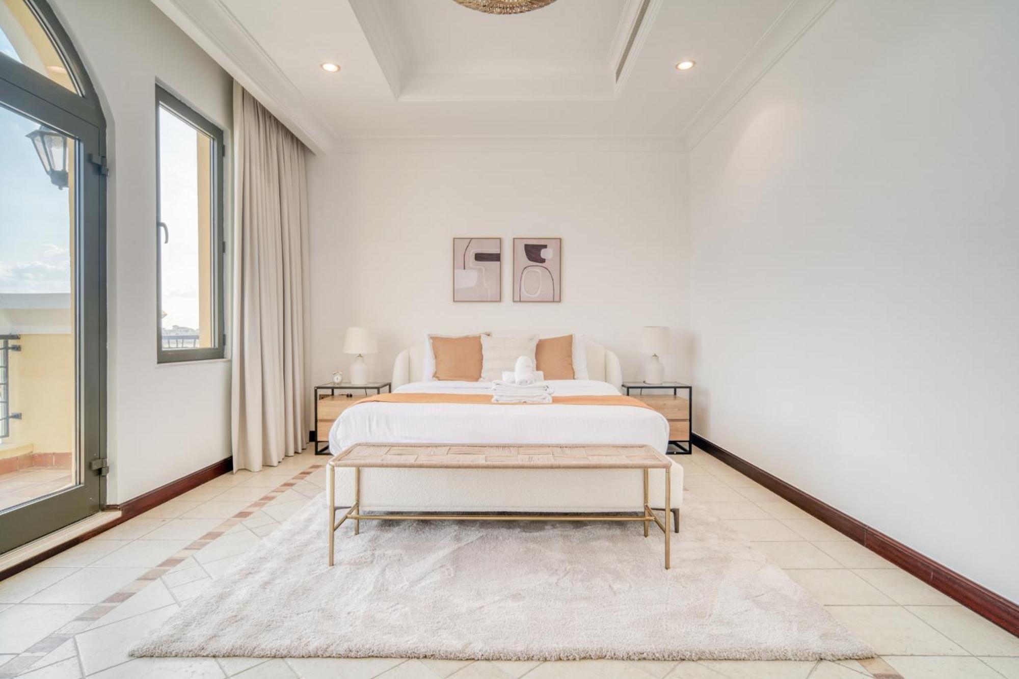 Frond D, Front Villa, Palm Jumeirah - Mint Villa *