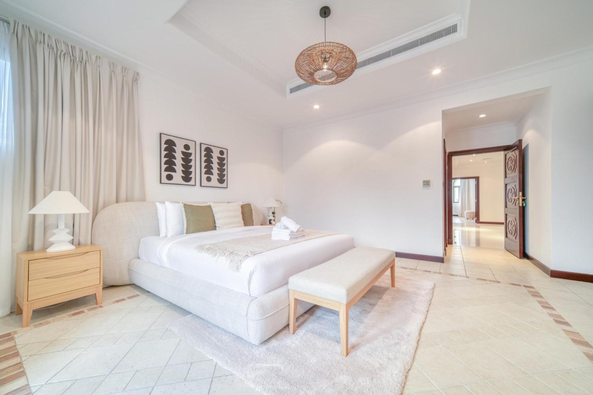 Villa Frond D, Front Villa, Palm Jumeirah - Mint