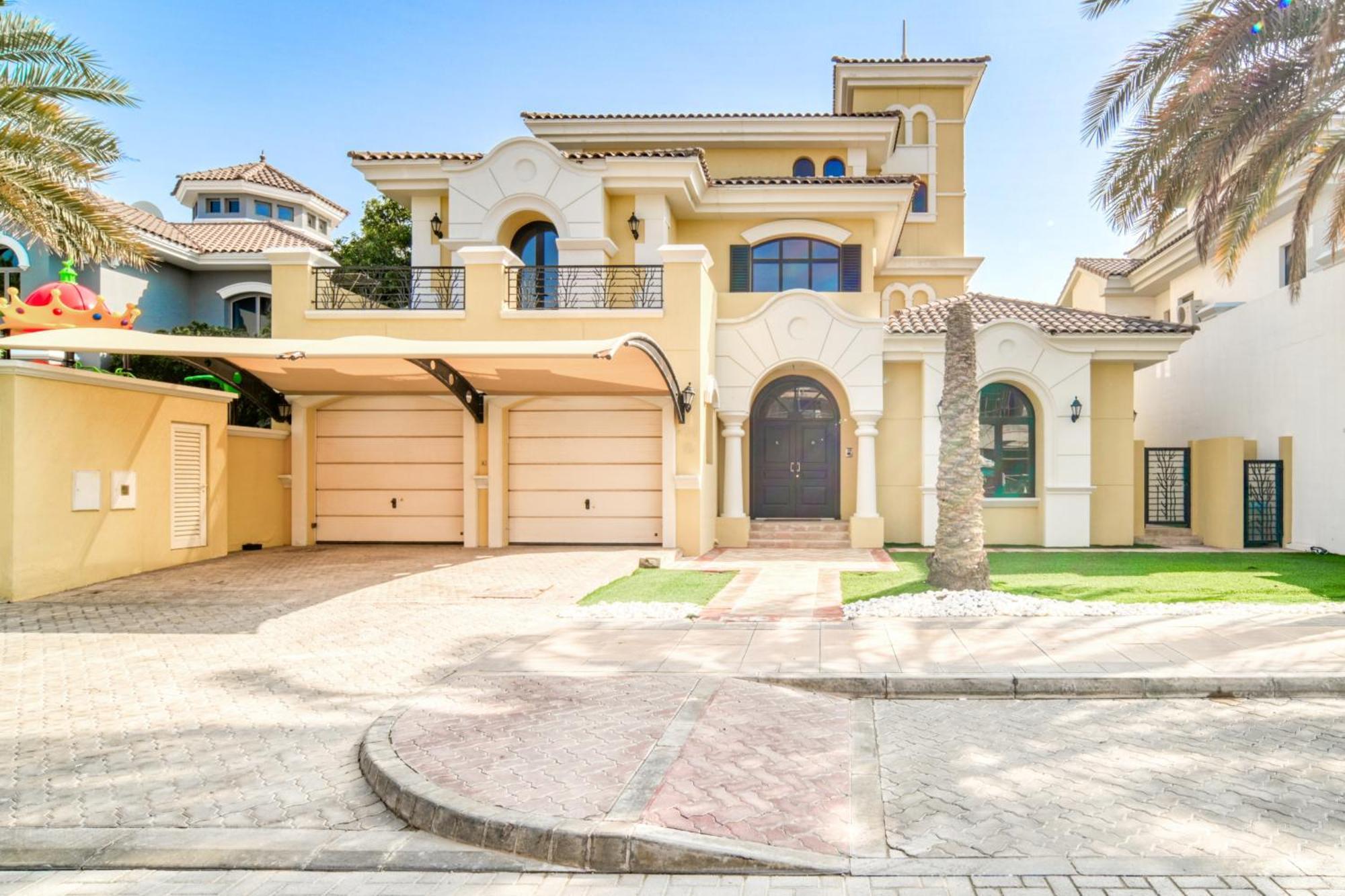 Villa Frond D, Front Villa, Palm Jumeirah - Mint *