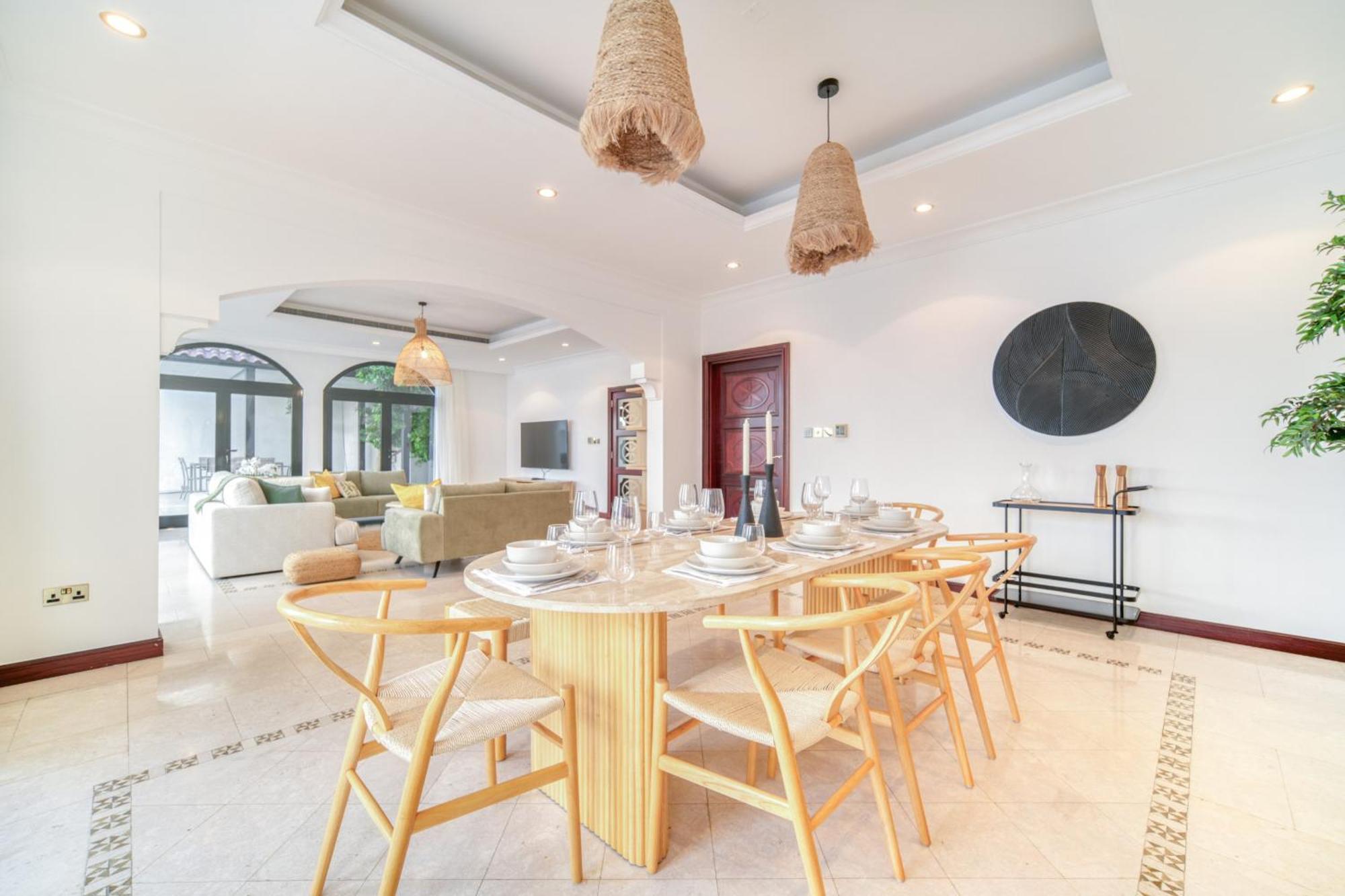 Frond D, Front Villa, Palm Jumeirah - Mint *