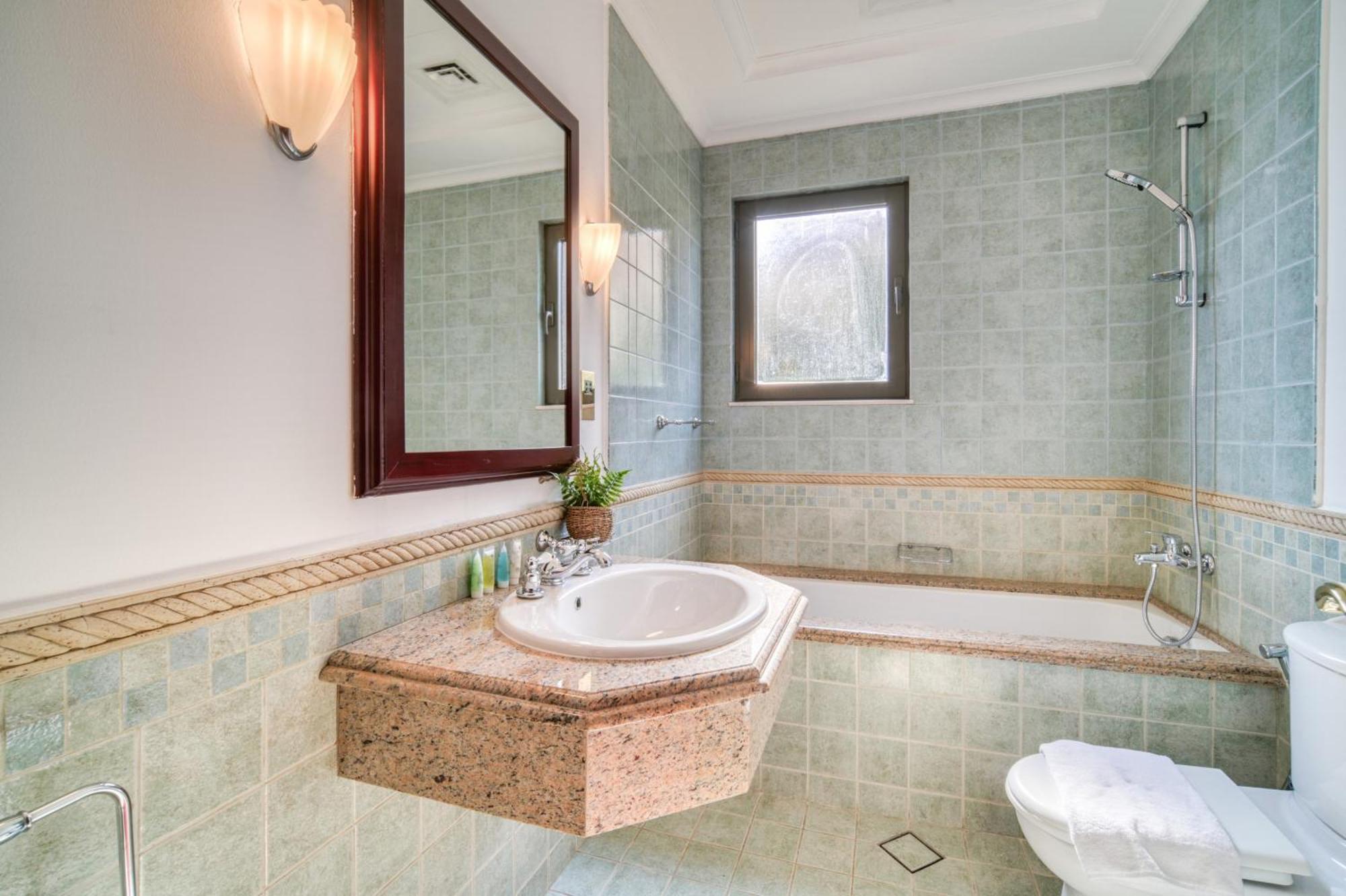 Villa Frond D, Front Villa, Palm Jumeirah - Mint Dubai