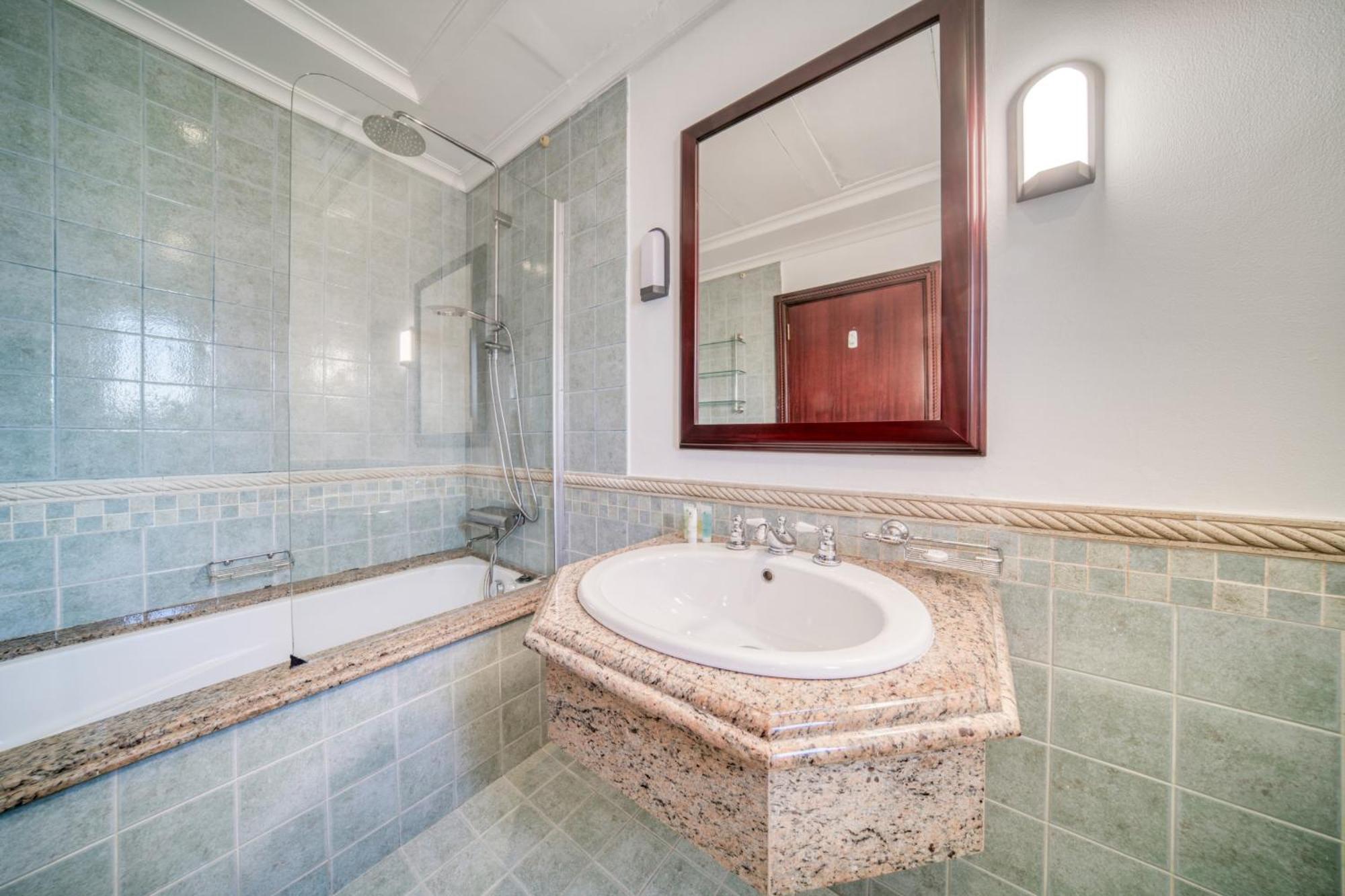 Frond D, Front Villa, Palm Jumeirah - Mint Dubai