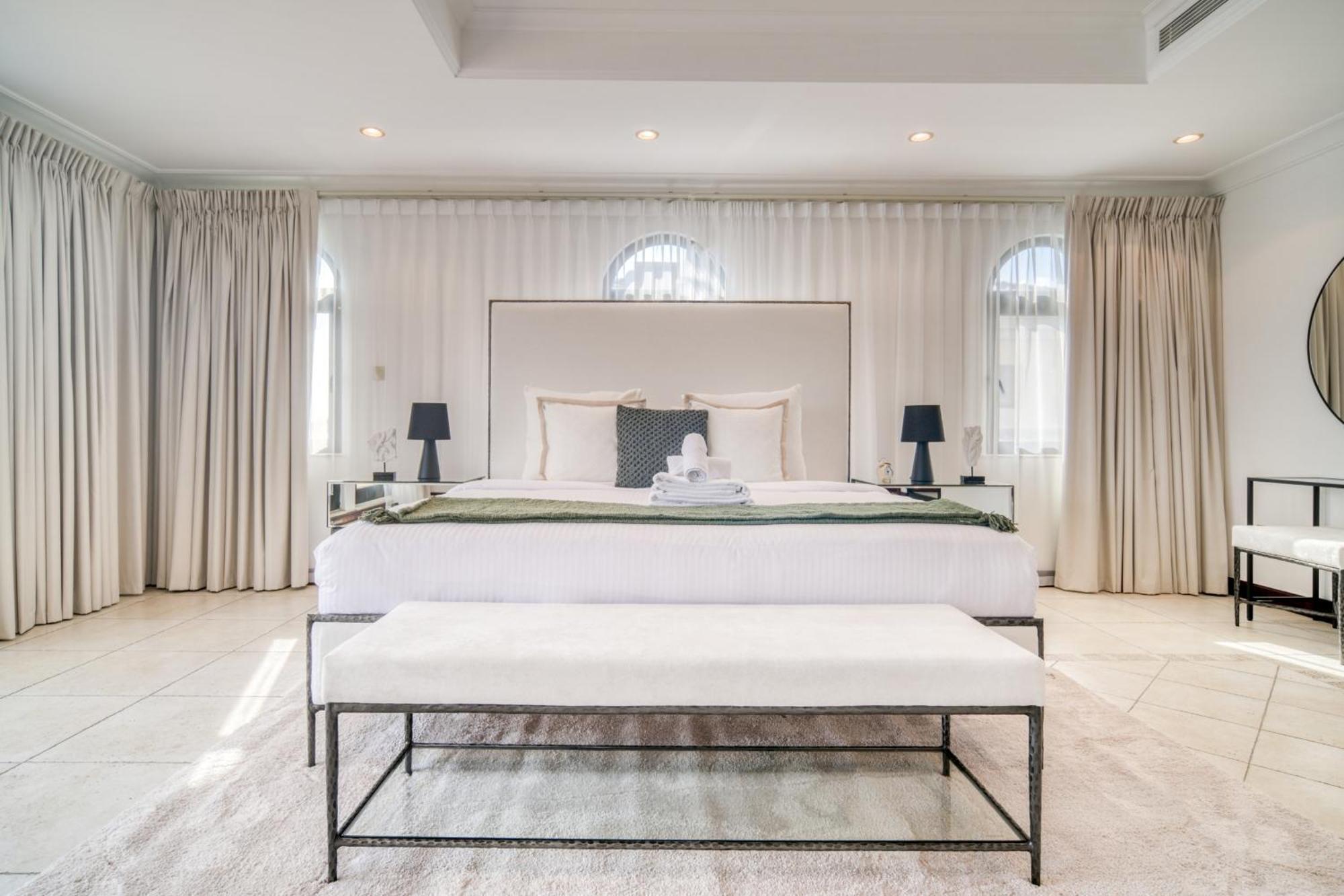 Frond D, Front Villa, Palm Jumeirah - Mint