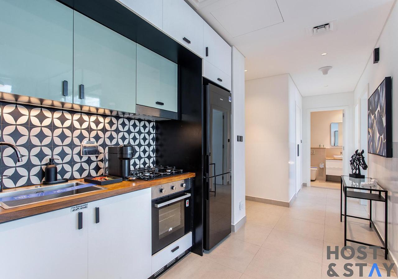 Upgraded 2br In Hills Apartment *