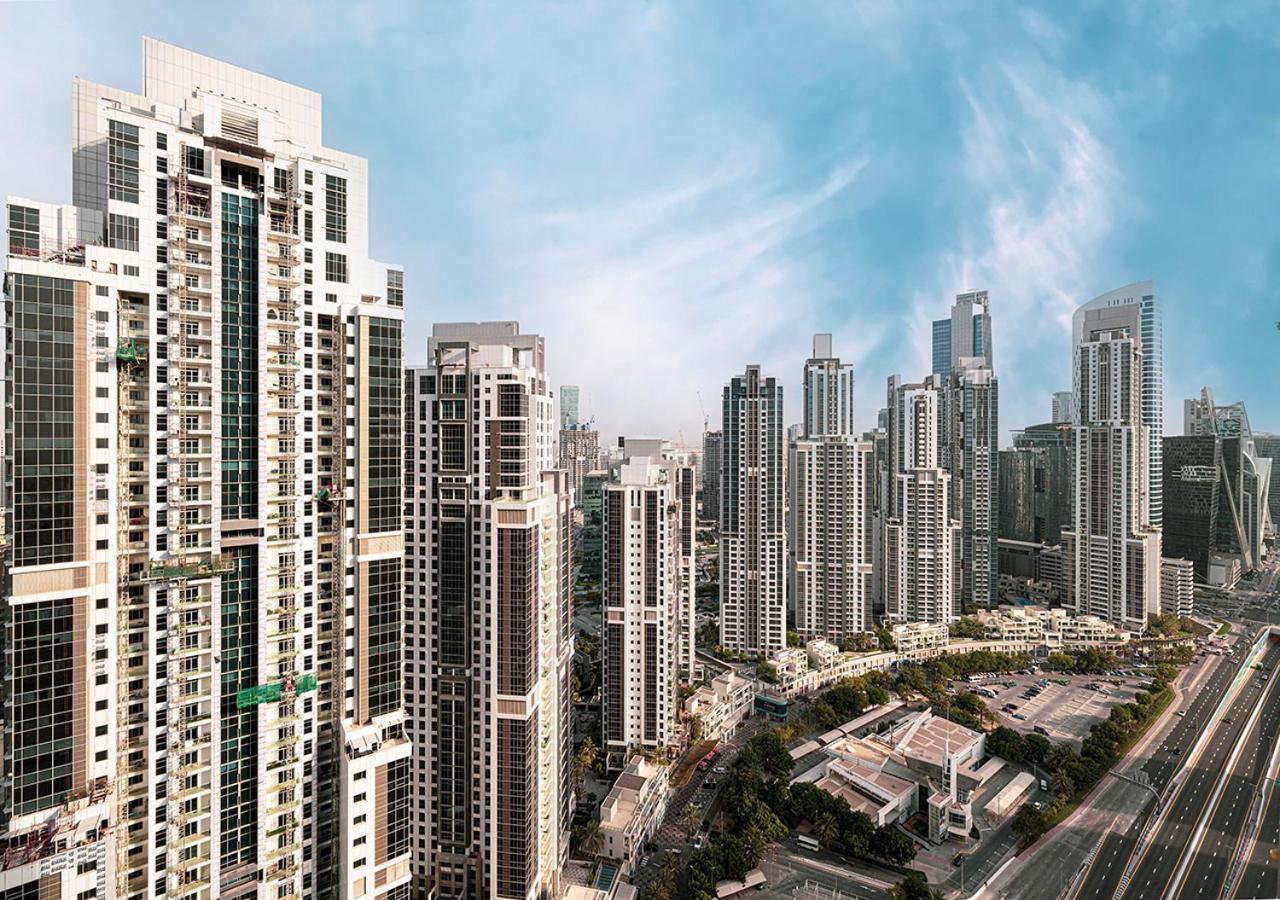 Apartment Bright High Floor In A 5 Star Resident Tower W Burj View And Access To 64th Infinity Pool, Gym, Sauna, Spa, Restaurants, Bars And *
