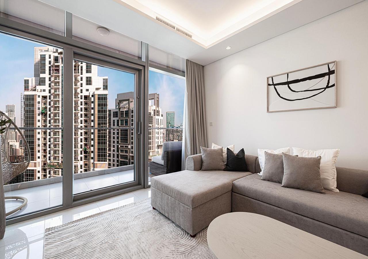Bright High Floor In A 5 Star Resident Tower W Burj View And Access To 64th Infinity Pool, Gym, Sauna, Spa, Restaurants, Bars And Apartment *