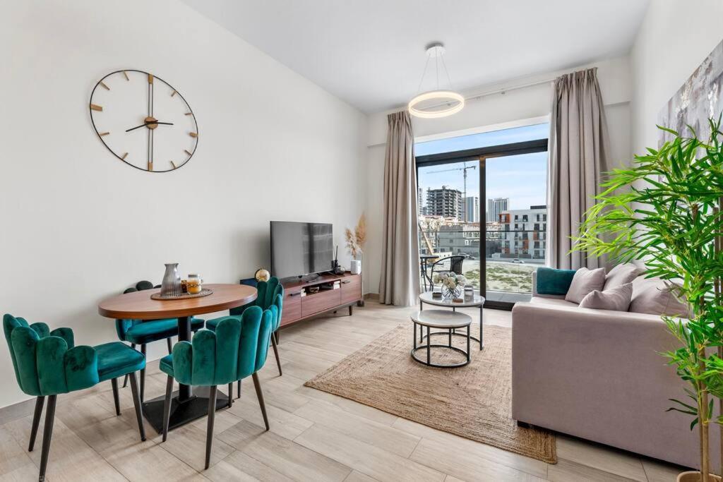 Apartment Waves - Stylish 1br In Jvc With Balcony & Pool Dubai