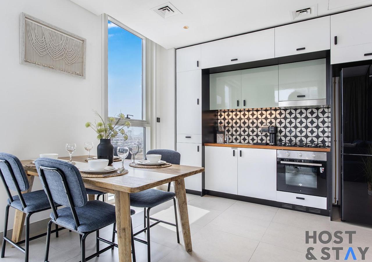 Upgraded 2br In Collective 2 Apartment Dubai
