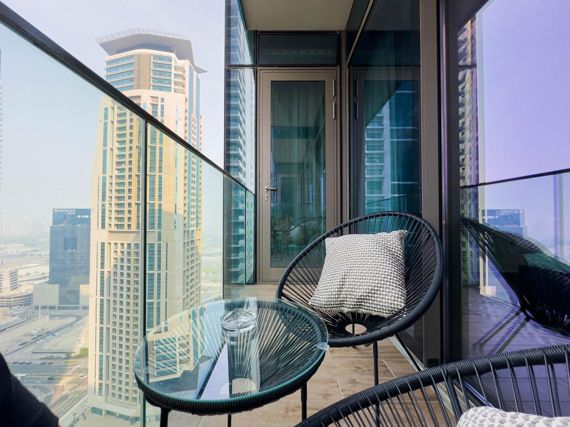 Apartment Naseem - Stylish 1br Overlooking The Marina Dubai