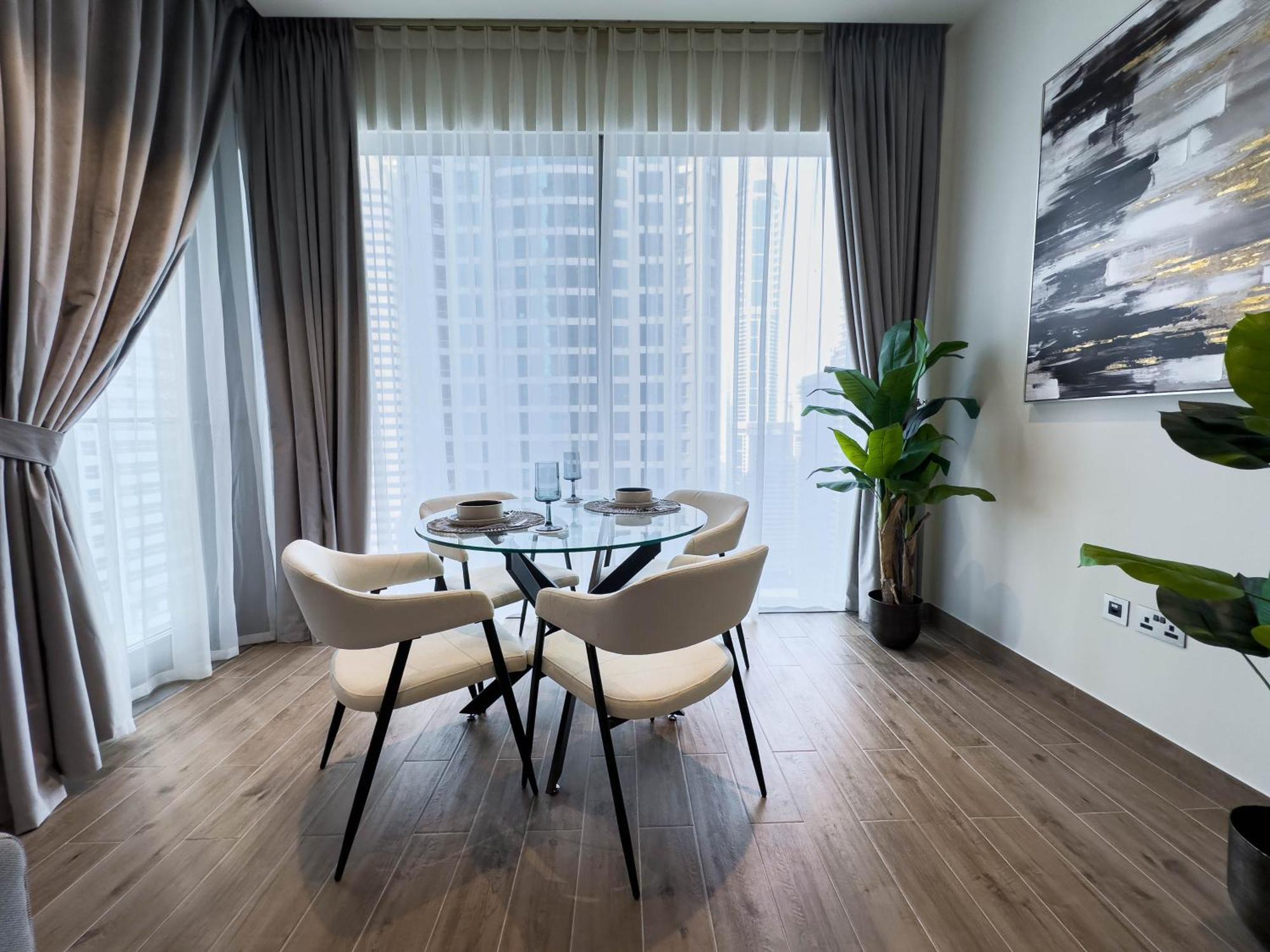 Naseem - Stylish 1br Overlooking The Marina Apartment *
