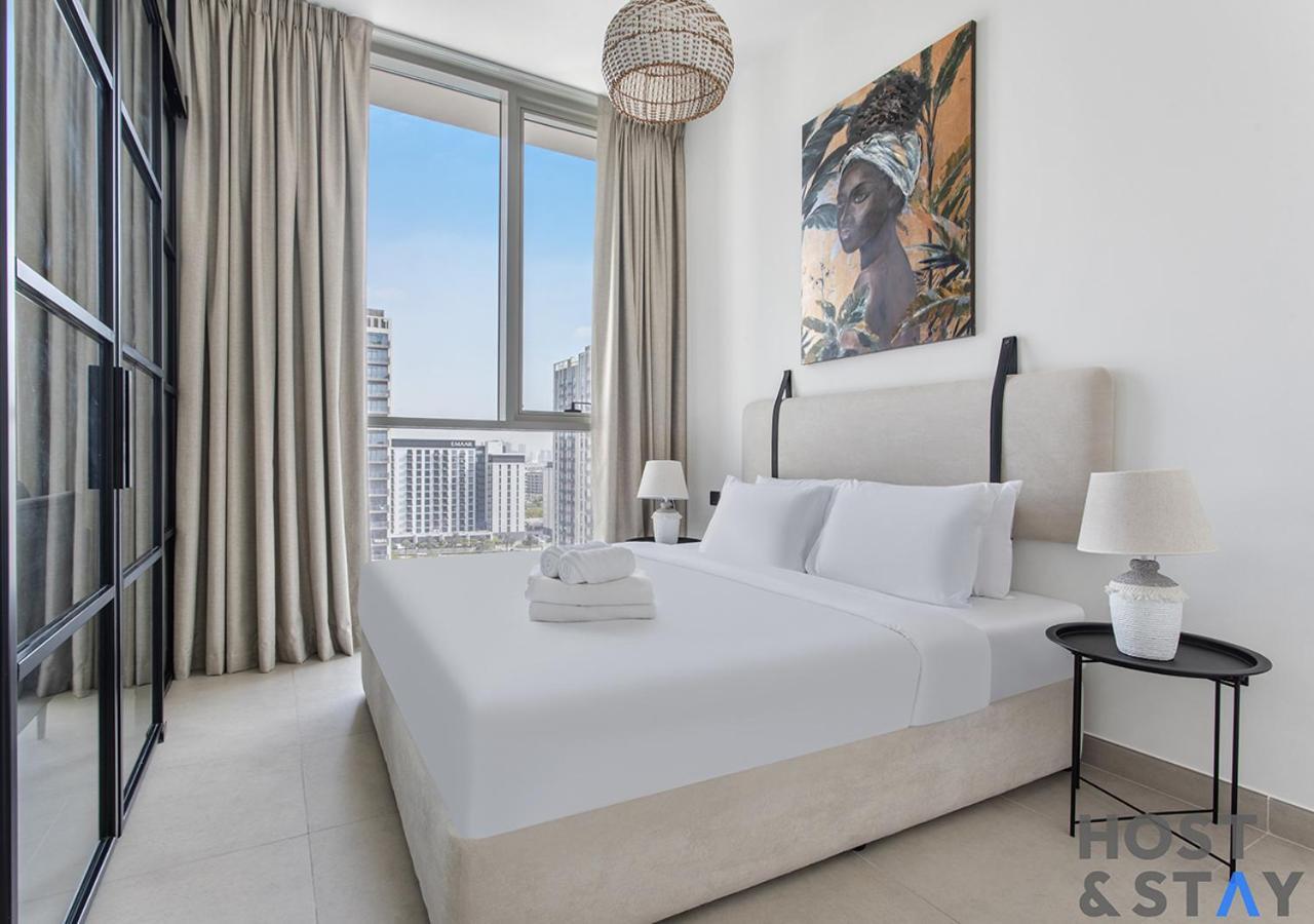 Amazing 1br In Collective2, Hills Apartment Dubai