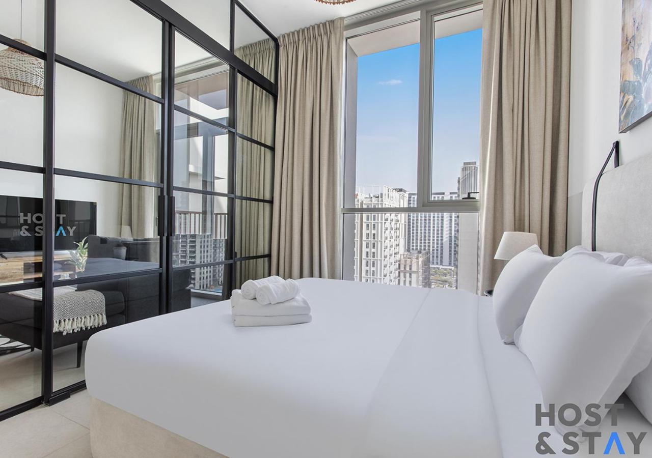 Amazing 1br In Collective2, Hills Apartment Dubai